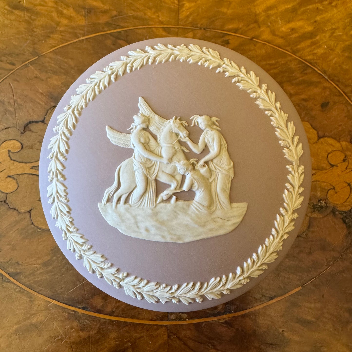 Vintage Wedgwood Jasperware Lilac Round Neoclassical Trinket Box