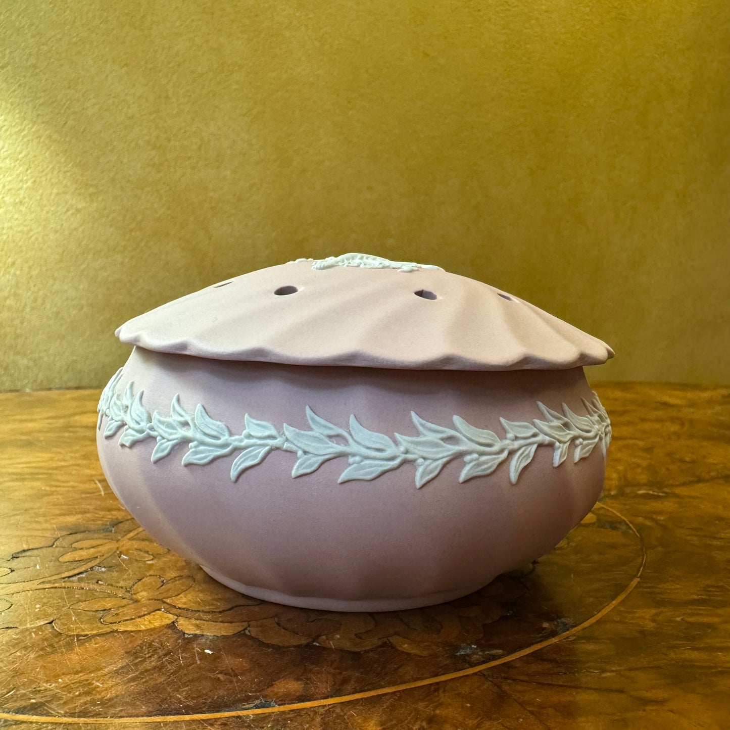 Vintage Wedgwood Pink Jasperware Dancing Hours Potpourri Box