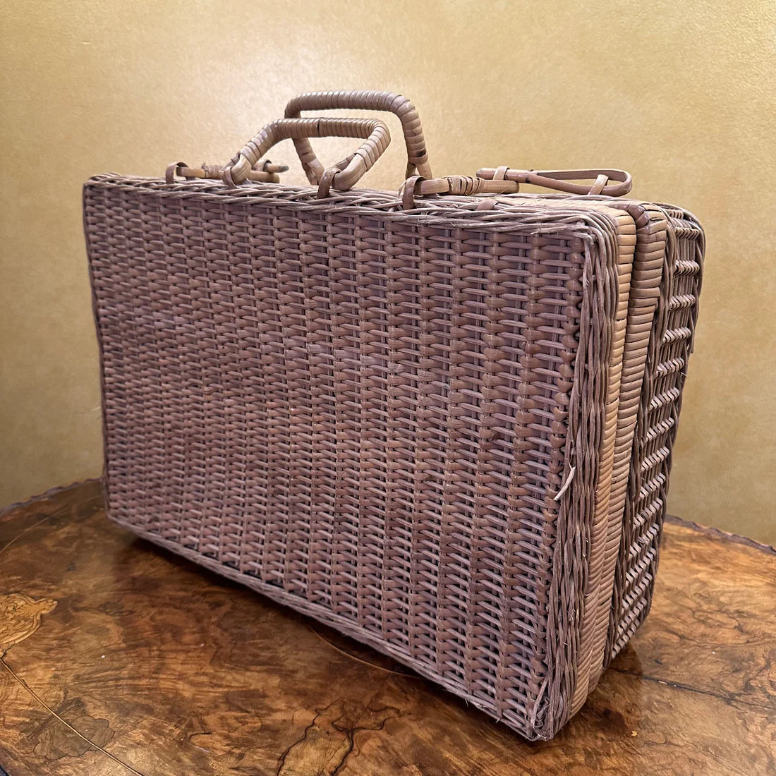 Vintage Wicker Storage Picnic Basket