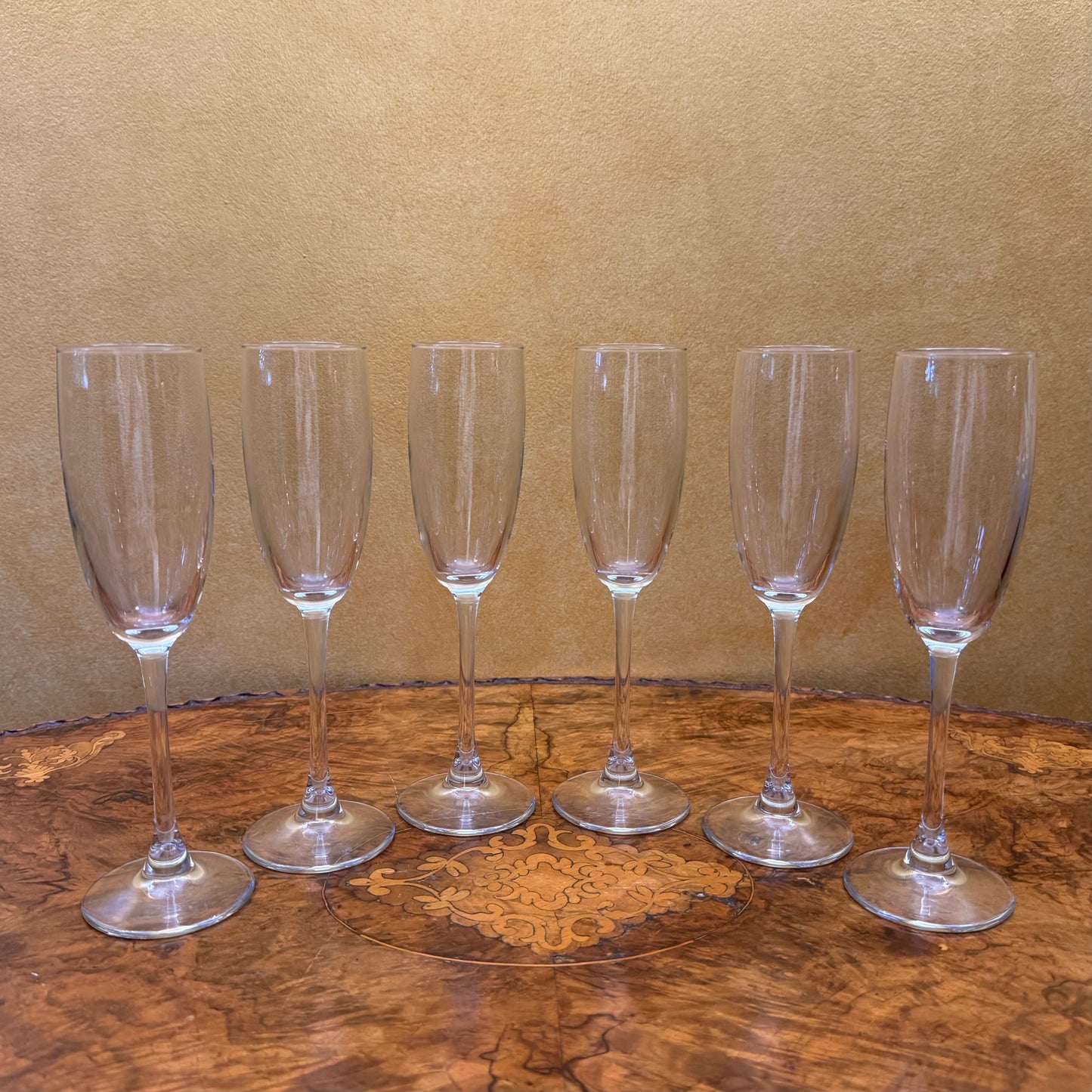 Vue Oslo Collection Champagne Flutes Set 