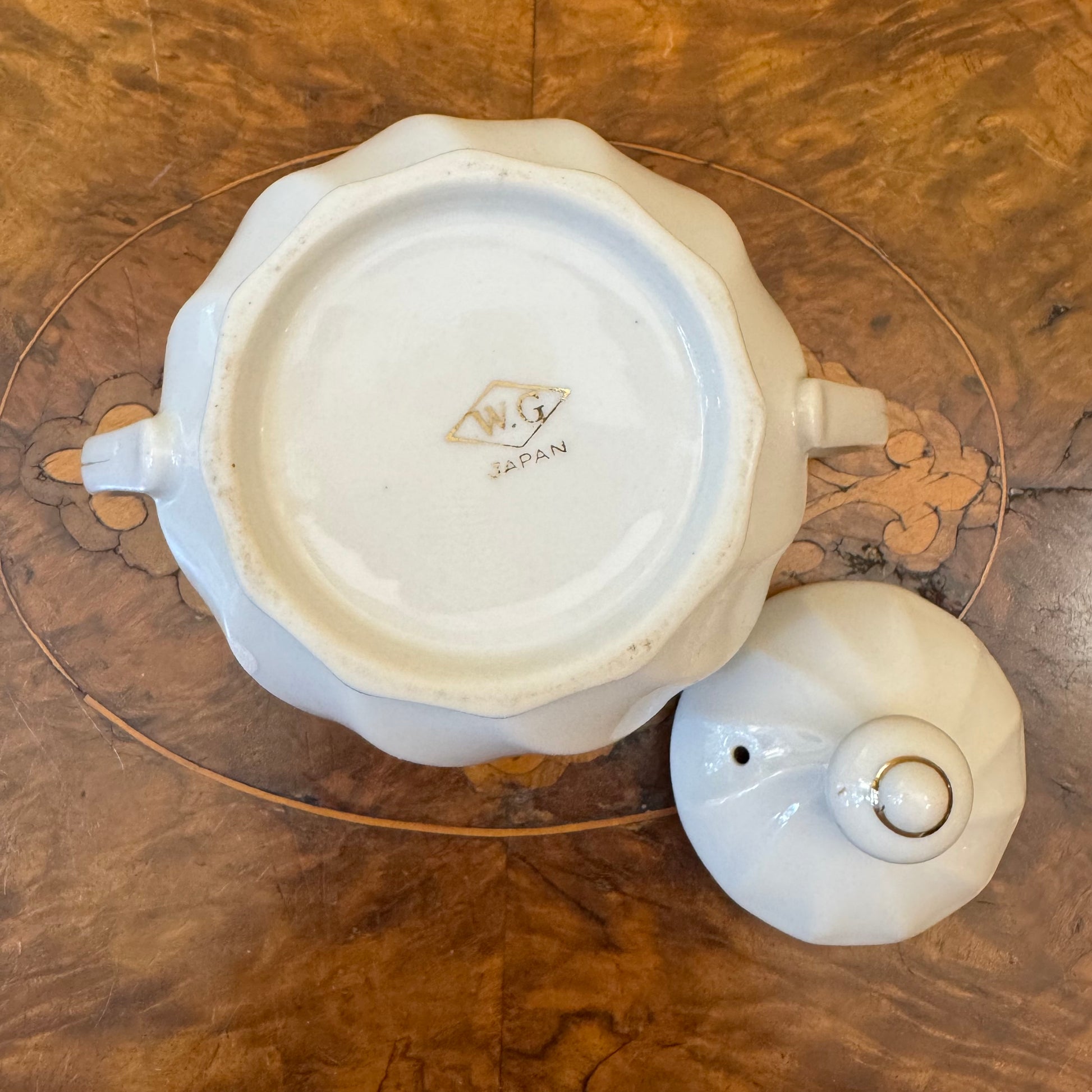WG Japanese White & Gold 