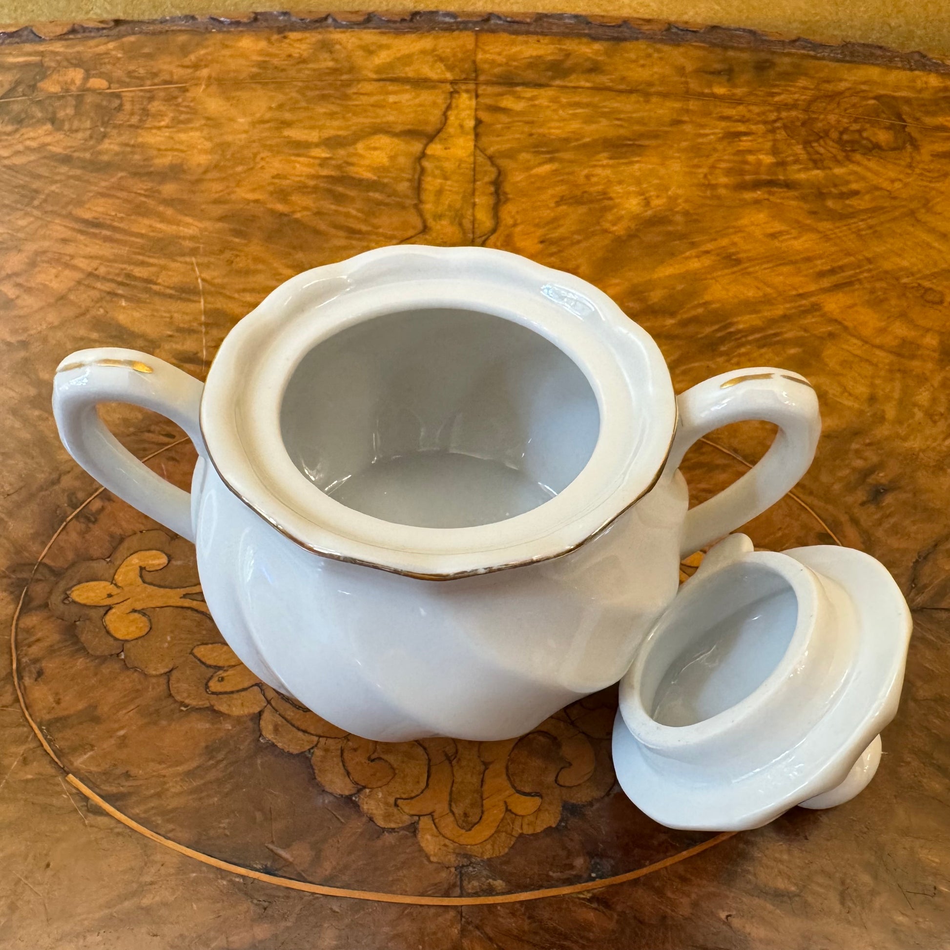 WG Japanese White & Gold Sugar Bowl 
