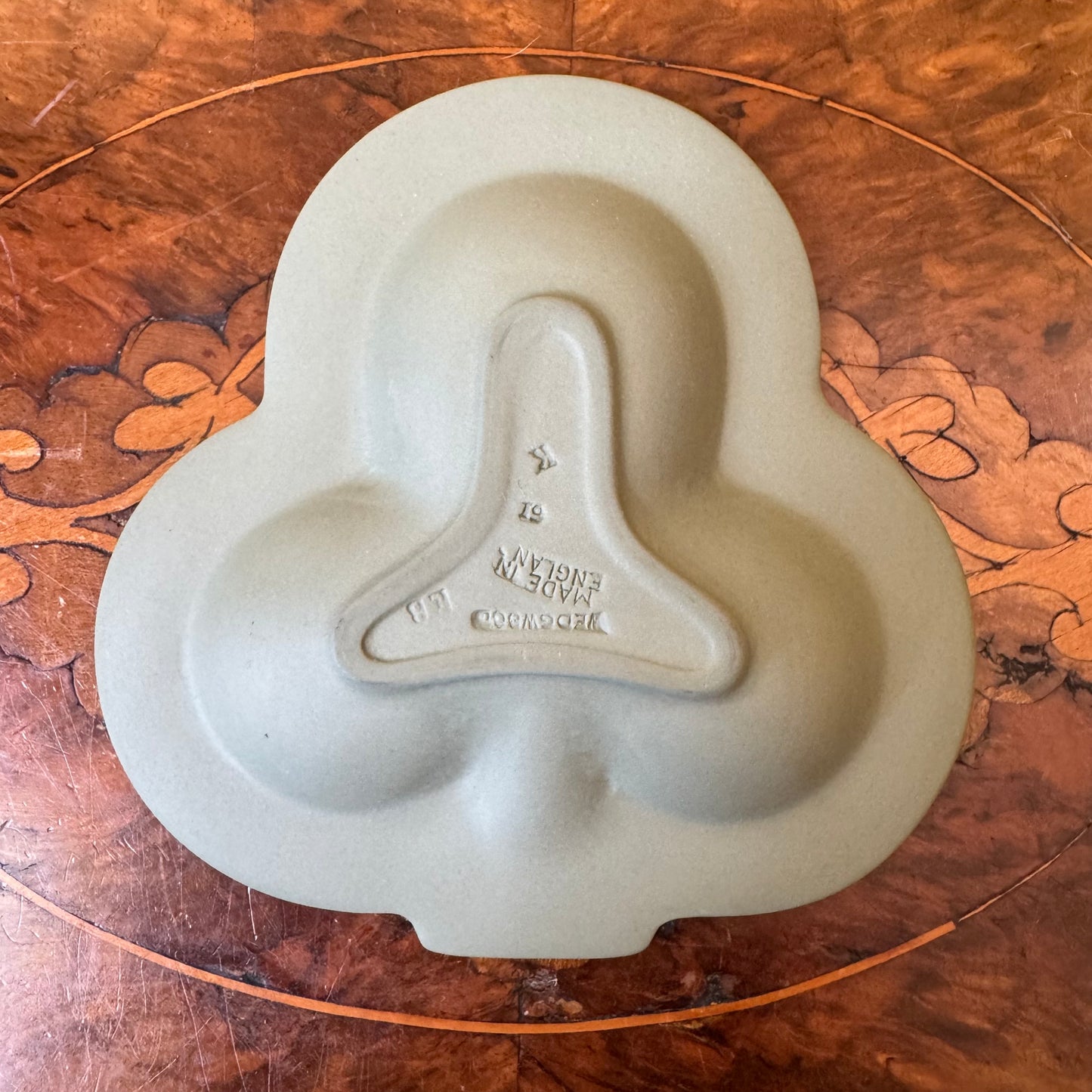 Wedgwood Green Jasperware Club Clover Shaped Trinket Dish 