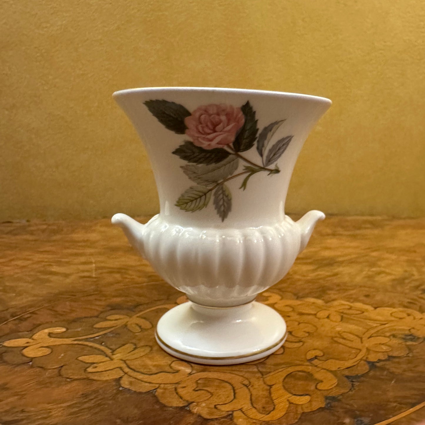 Wedgwood Hathaway Rose Small Urn Vase