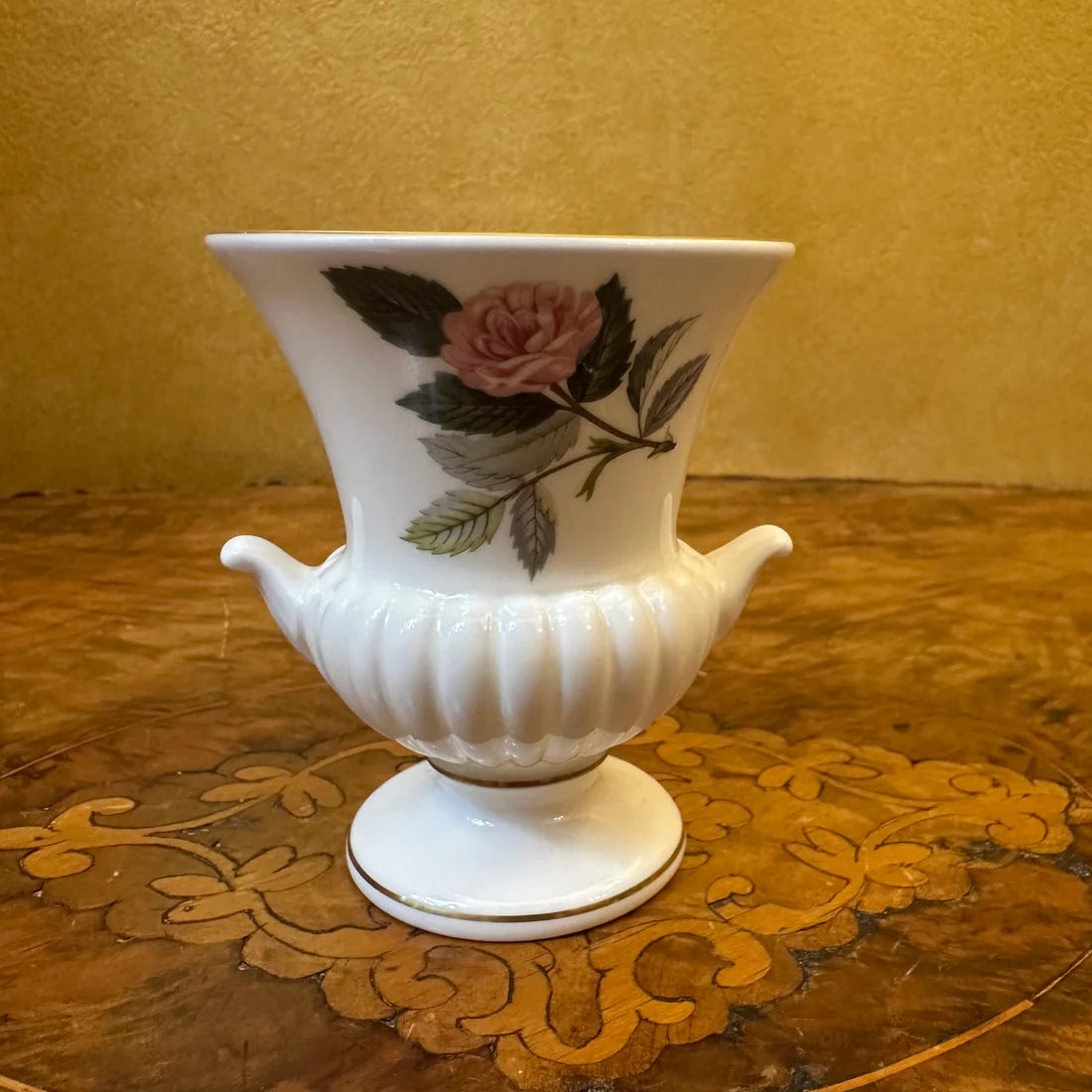 Wedgwood Hathaway Rose Small Urn Vase
