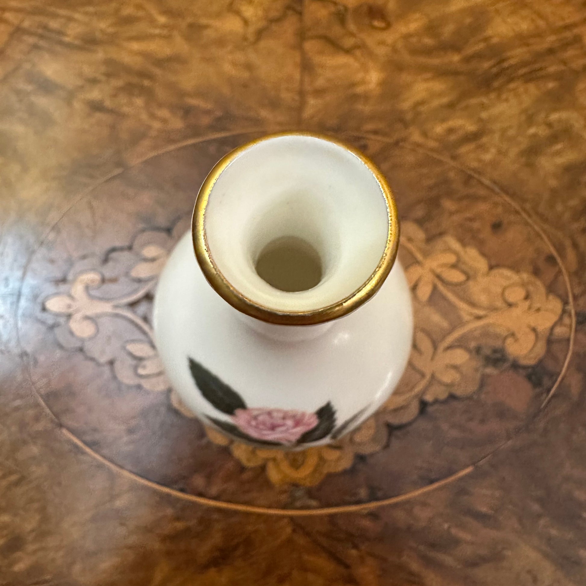 Wedgwood Hathaway Rose Vase Bud