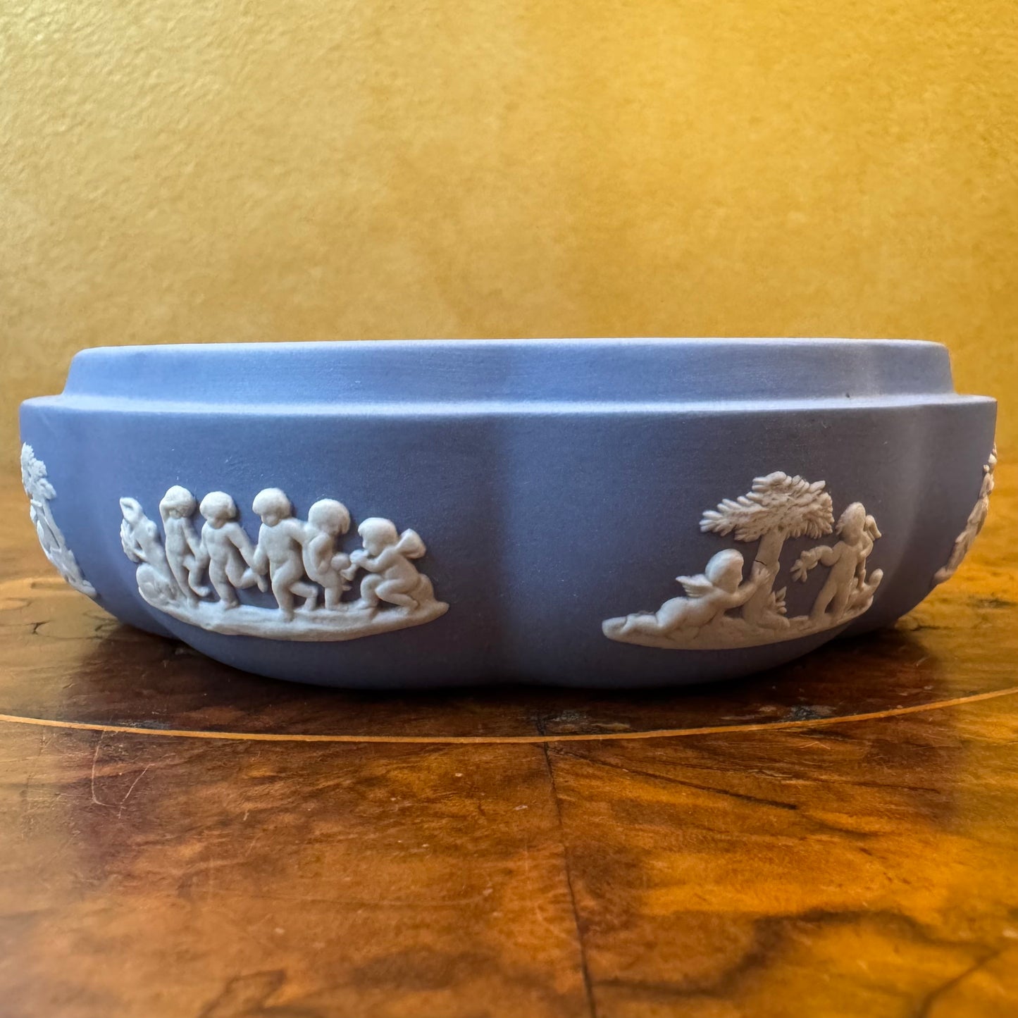 Wedgwood Jasperware Icarus & Daedalus Scalloped Edge 