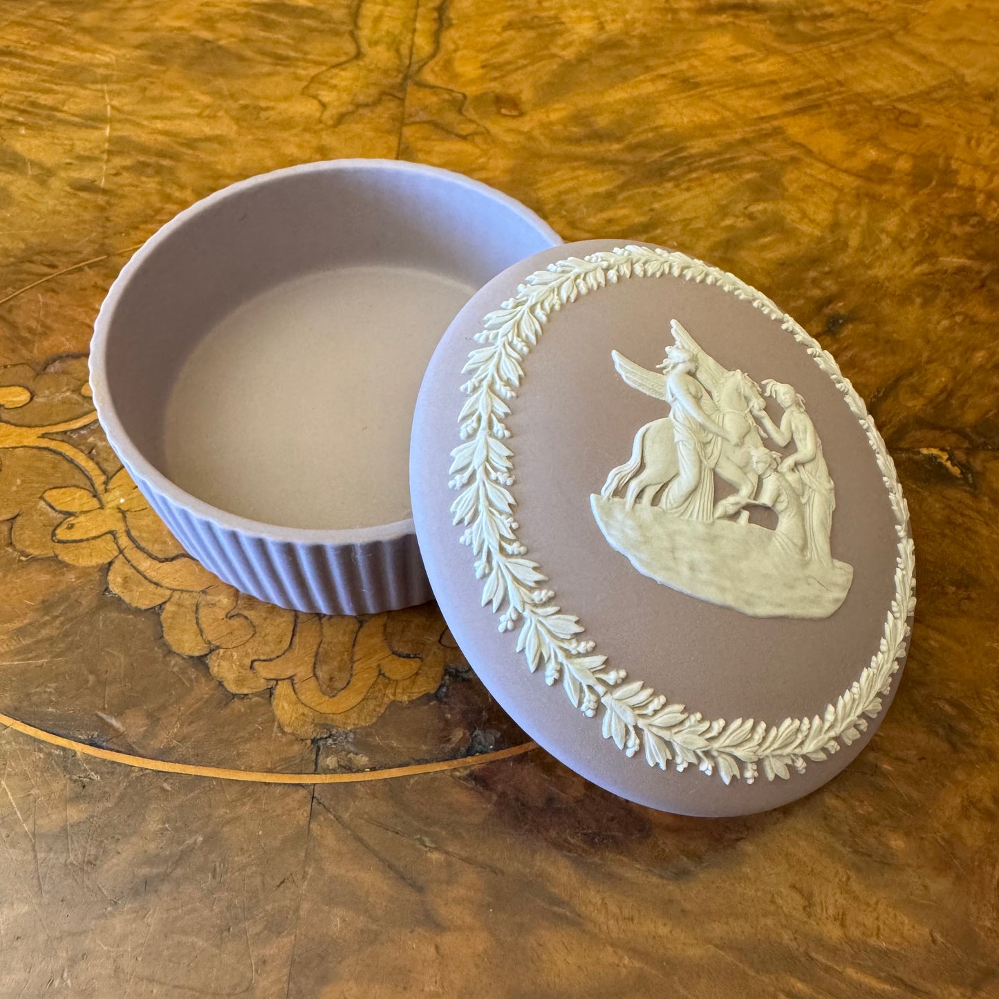 Wedgwood Jasperware Lilac Neoclassical Trinket Box