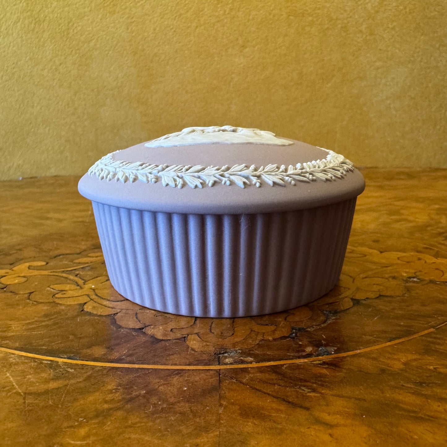 Wedgwood Jasperware Lilac Round Neoclassical Trinket Box