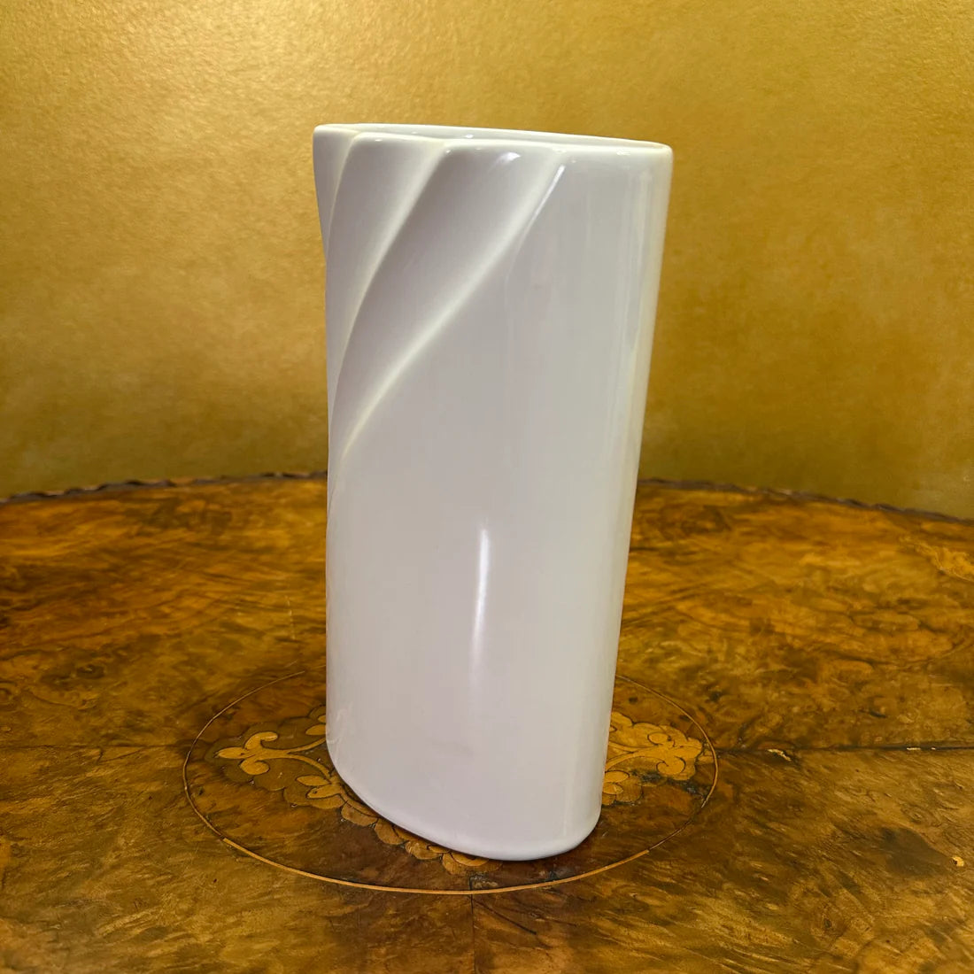 White Porcelain Curved Detail Vase