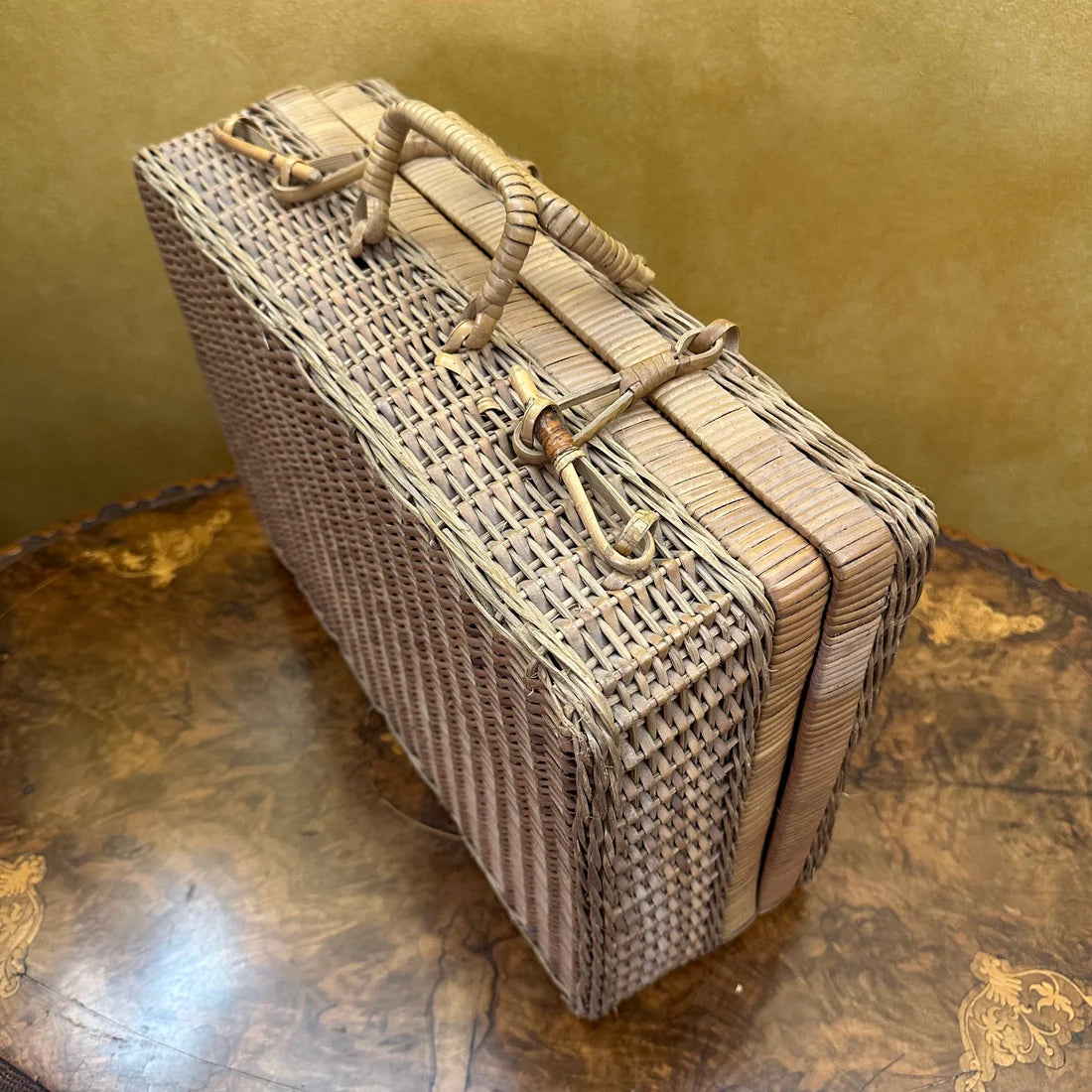 Vintage Wicker Storage Picnic Basket