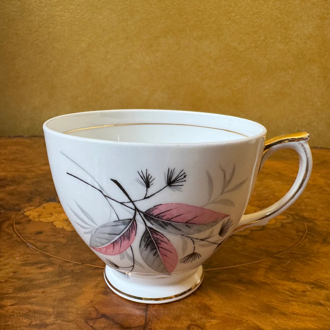 Vintage Windsor Pink Grey Tea Cup