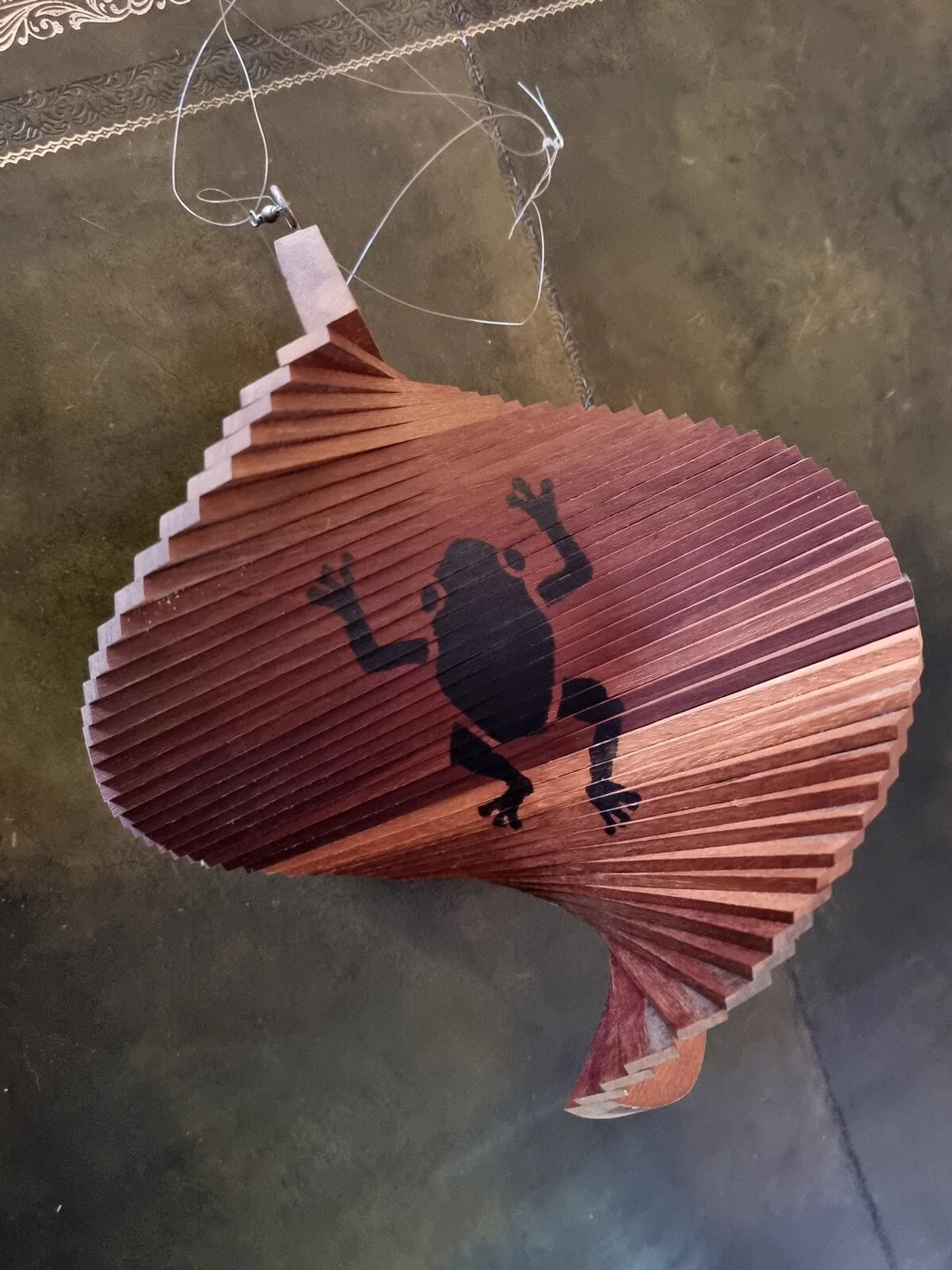 Wooden Spiral Hanging Frog Print Wind Ornament