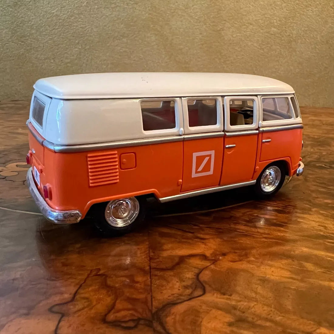 Kinsmart Volkswagen Classical Bus