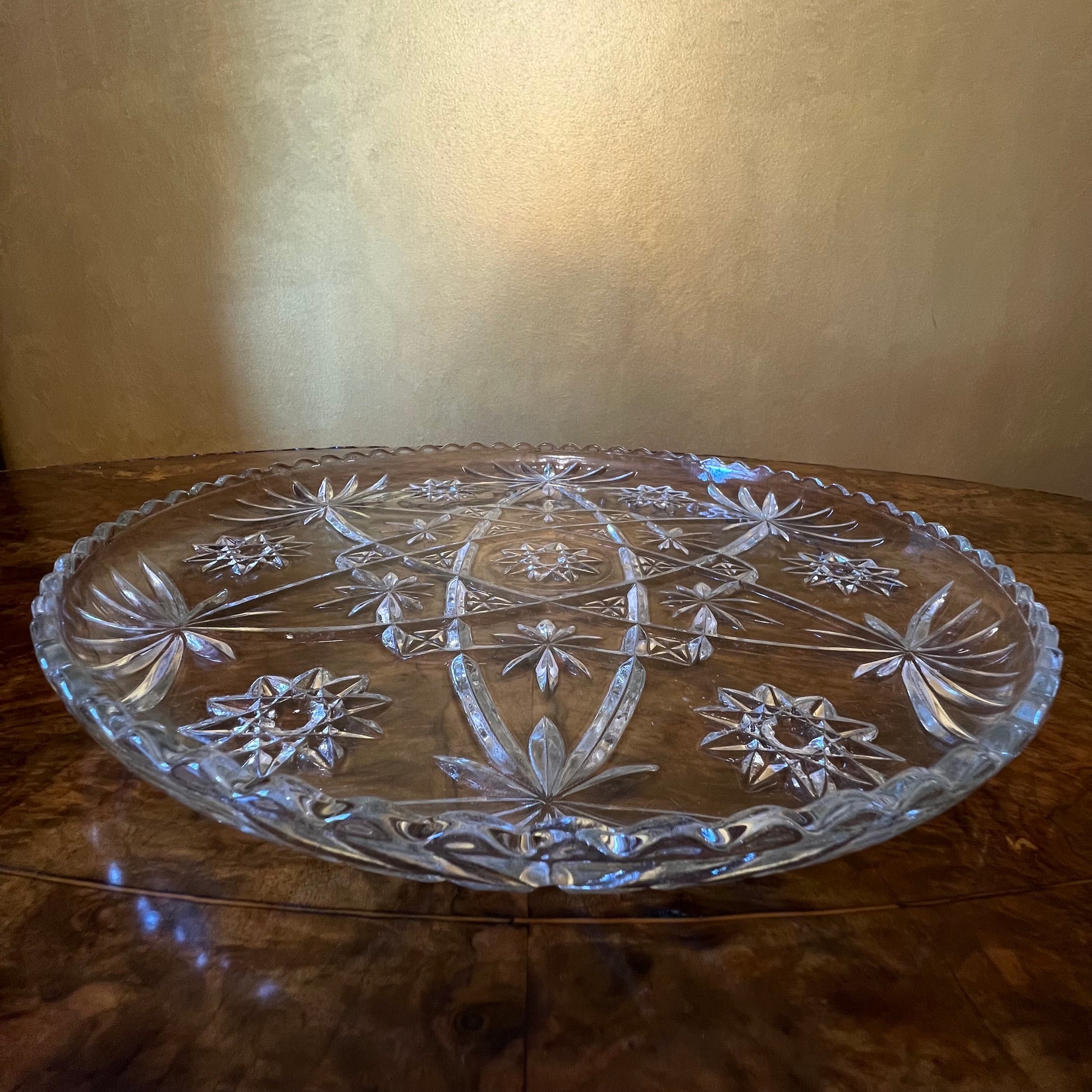 American Prescut Large Round Display Platter