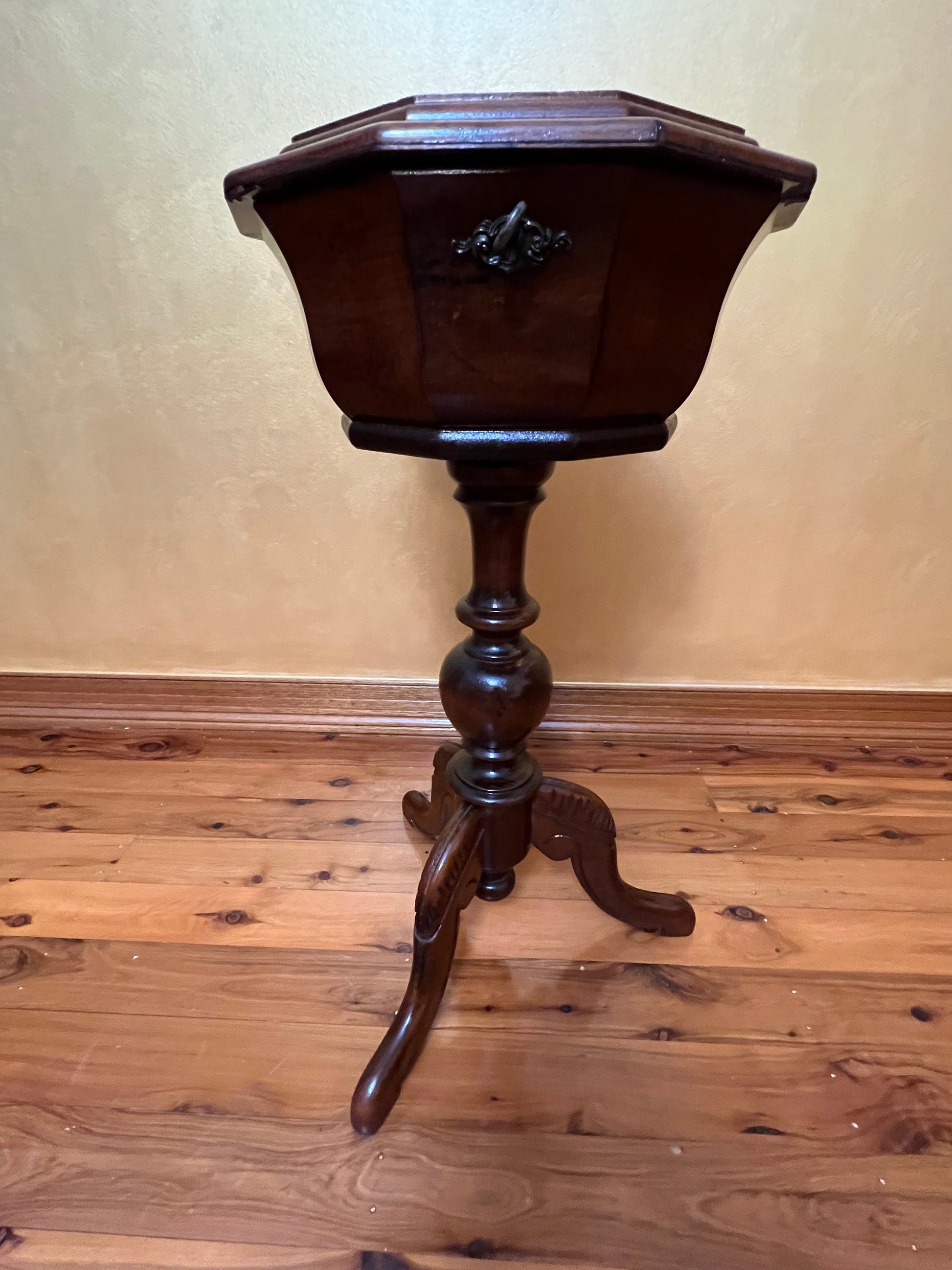 Antique Walnut Sewing Box With Lid & Key