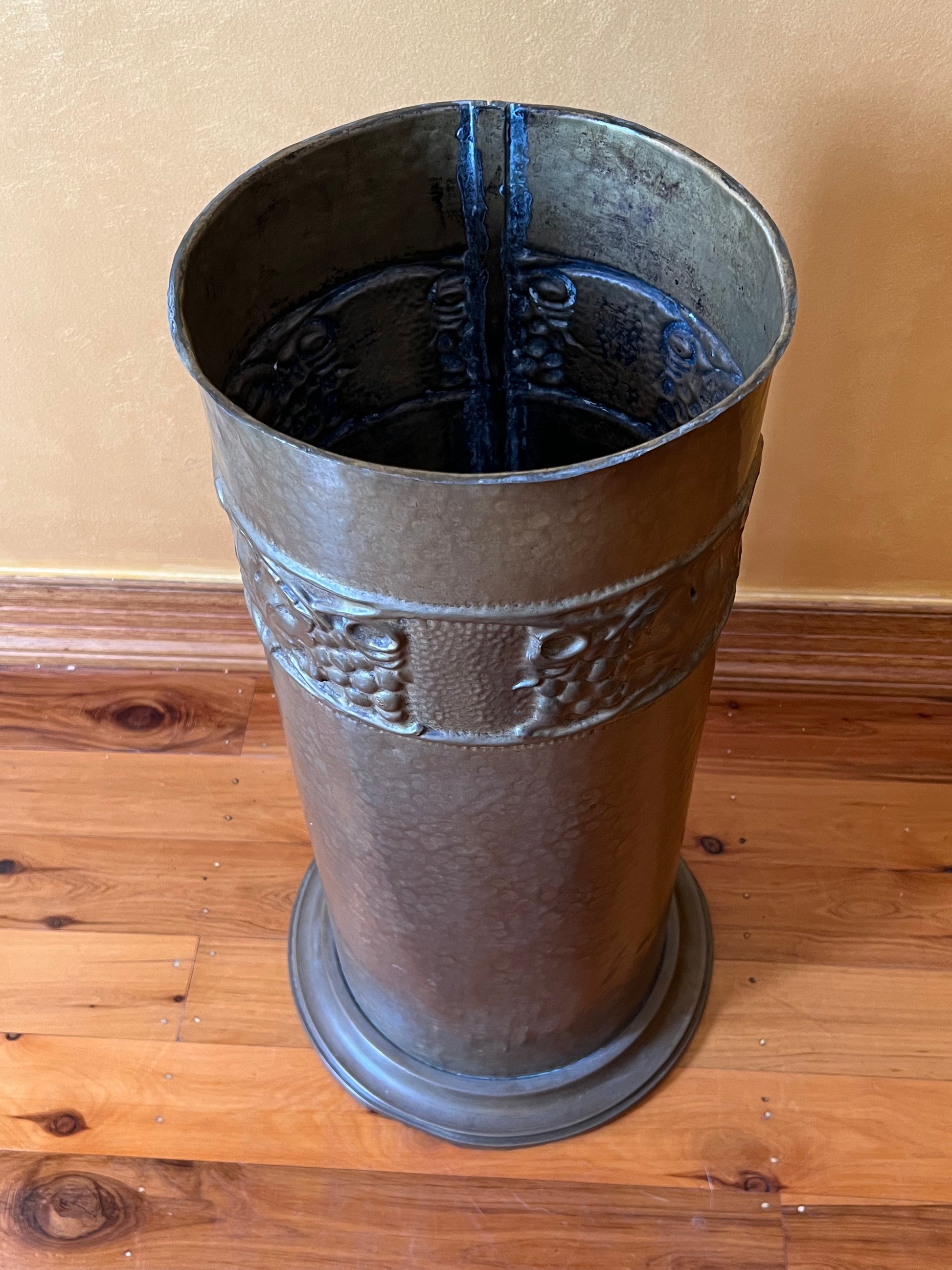 Brass Large Grapes Leaves Embossed Umbrella Stand