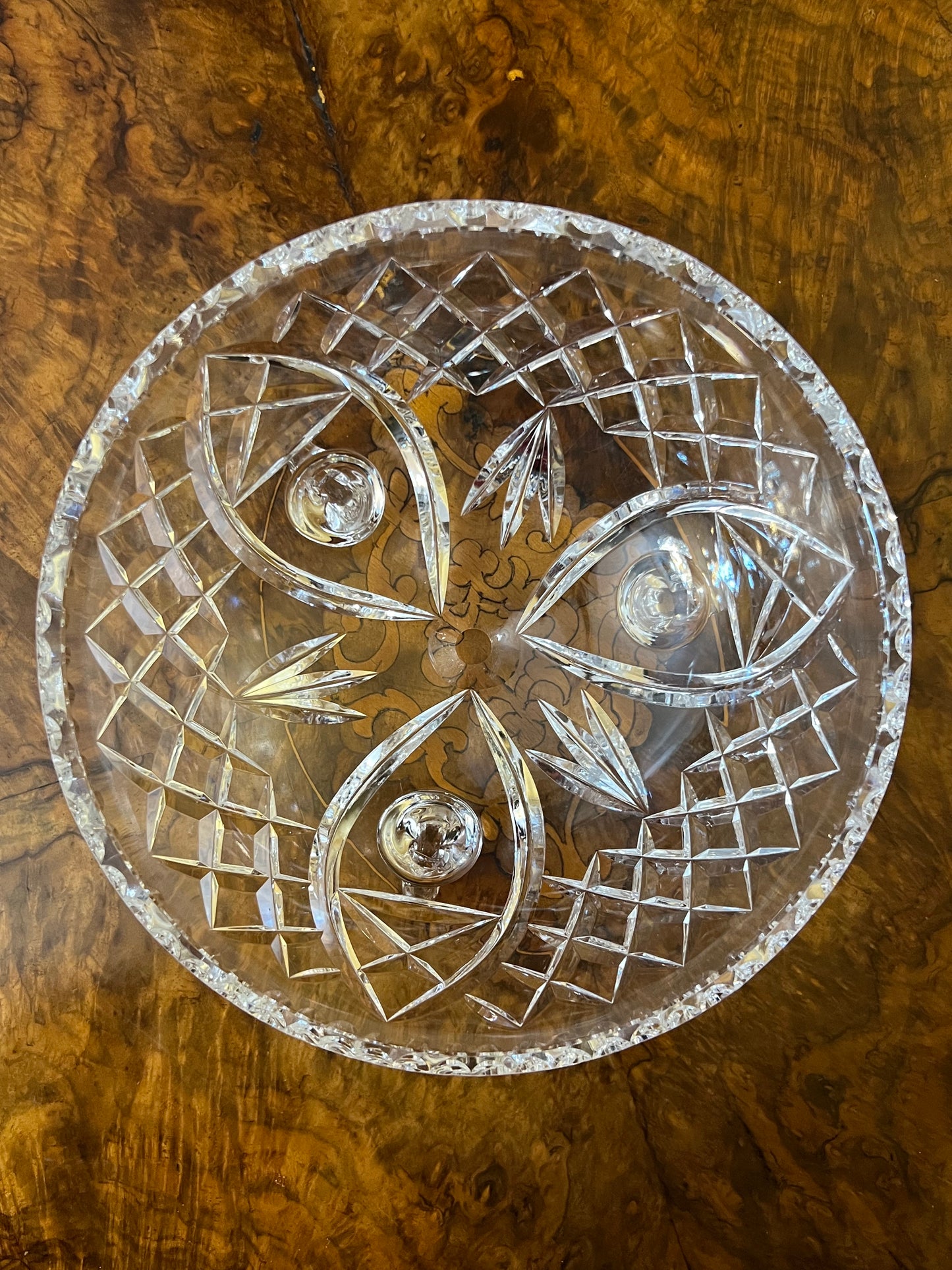 Crystal Bowl With Turned Leg Feet
