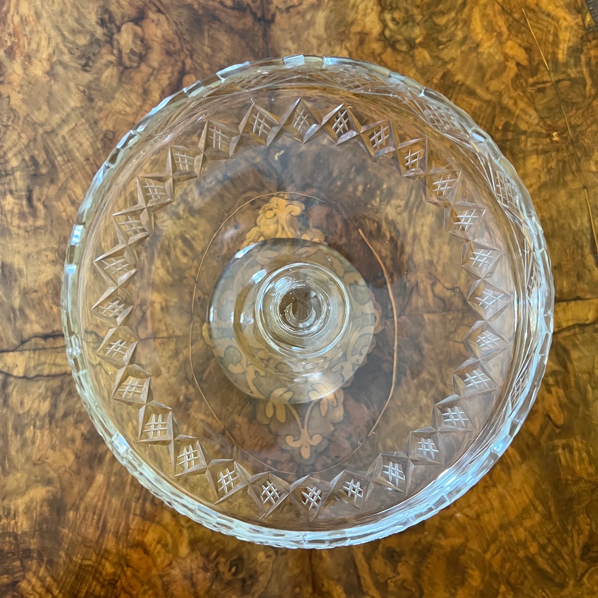Crystal Display Bowl On Stand