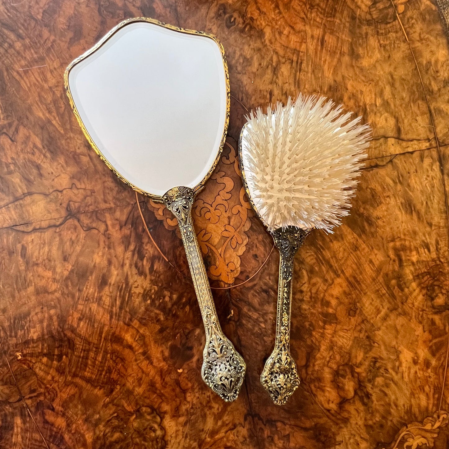 Embroidery Ladies Dressing Table 