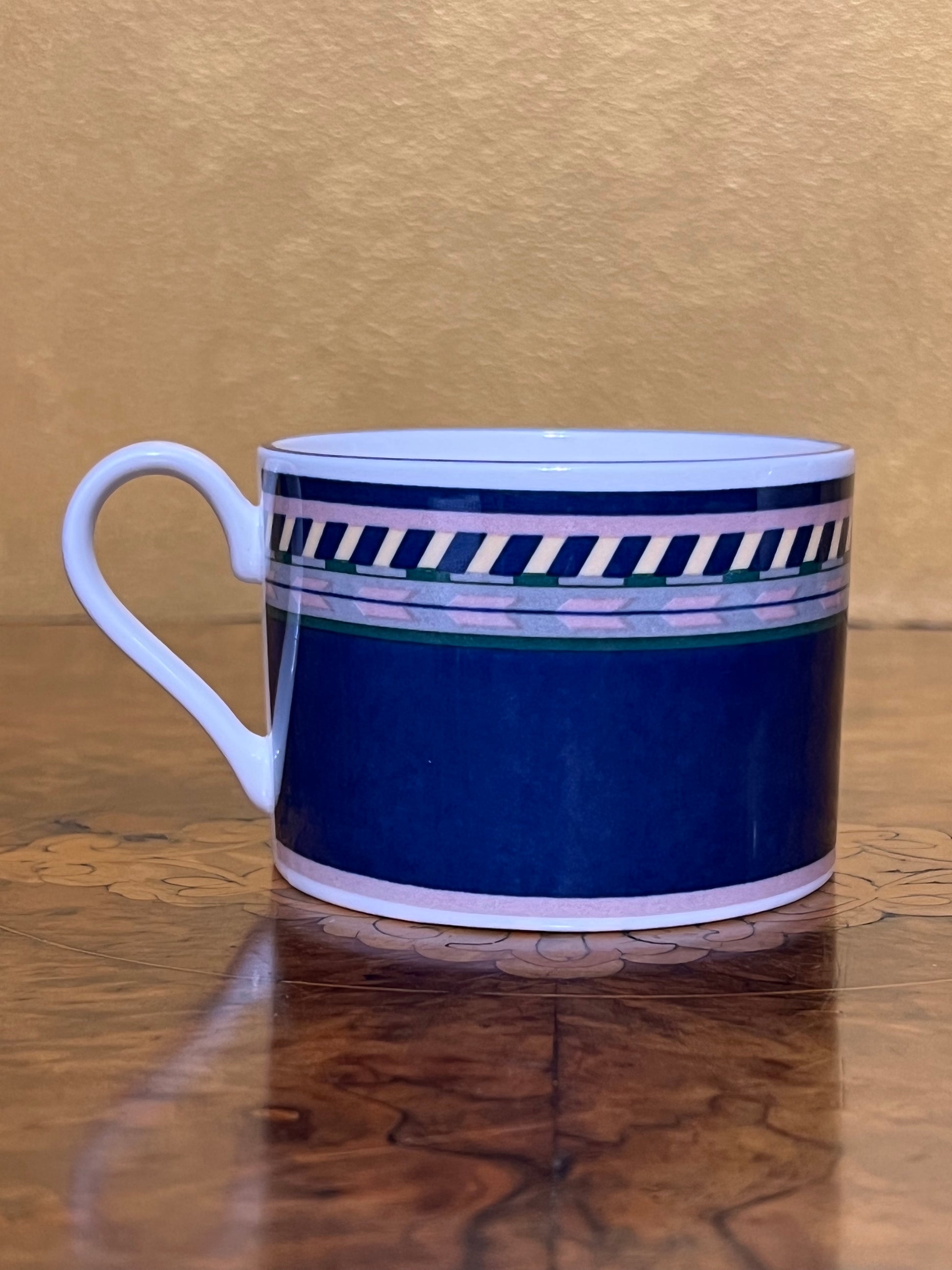 Finlandia Designed By Erica Friedman 14 Cups, Saucers 