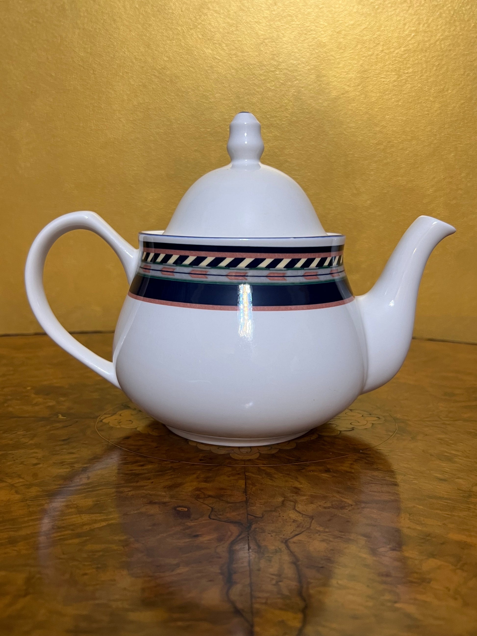 Finlandia Designed By Erica Friedman Pot
