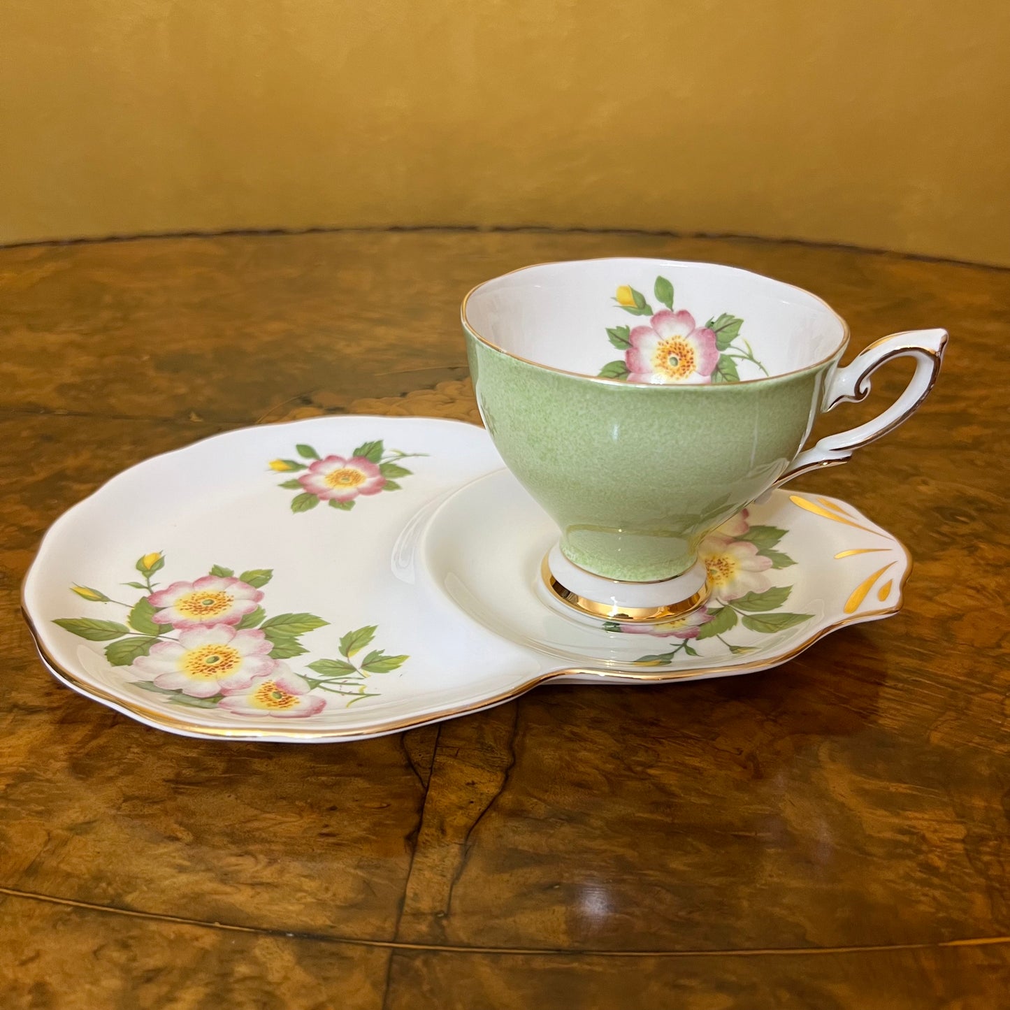 Royal Standard Green Floral Tea Cup Tennis Set