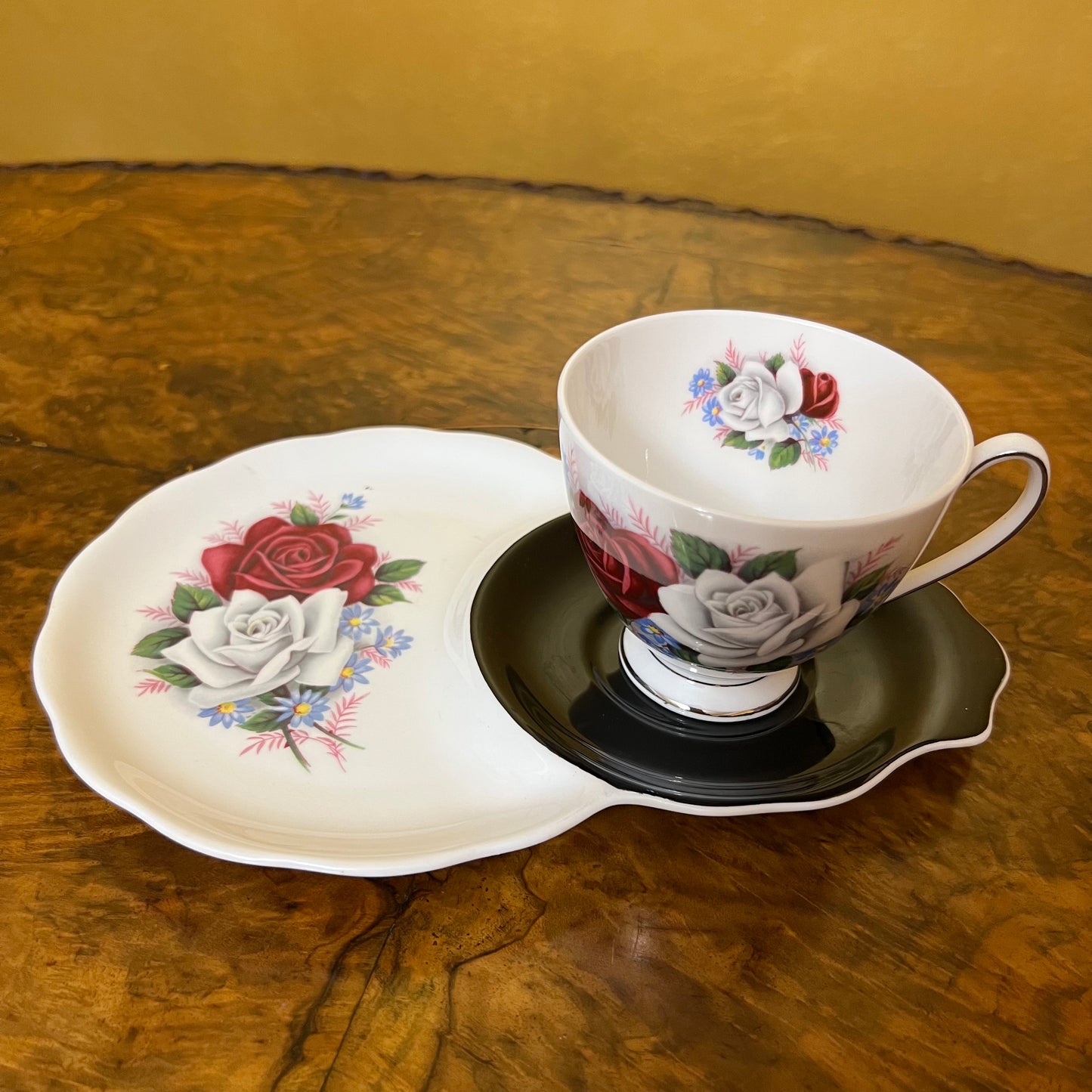 Vintage Queen Anne Black White Red Rose Tea Cup Tennis Set