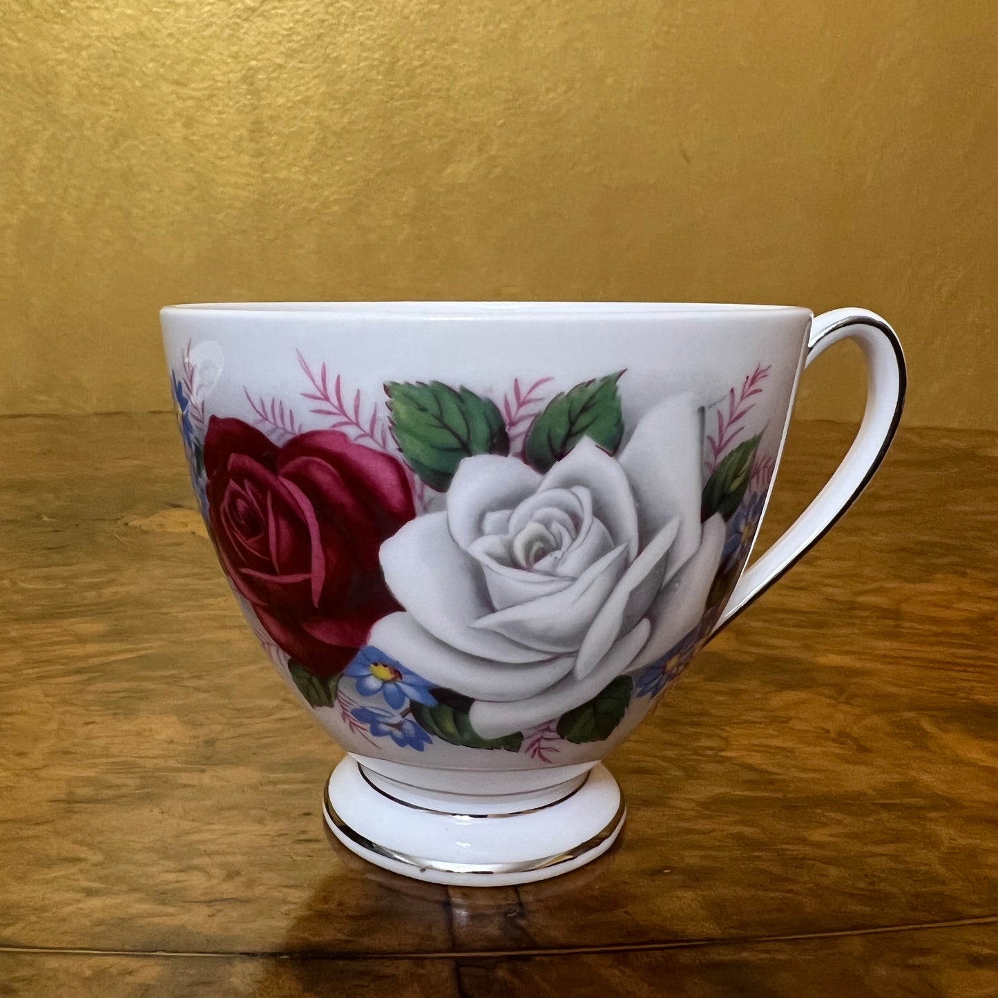 Vintage Queen Anne Black White Red Rose Tea Cup Tennis Set