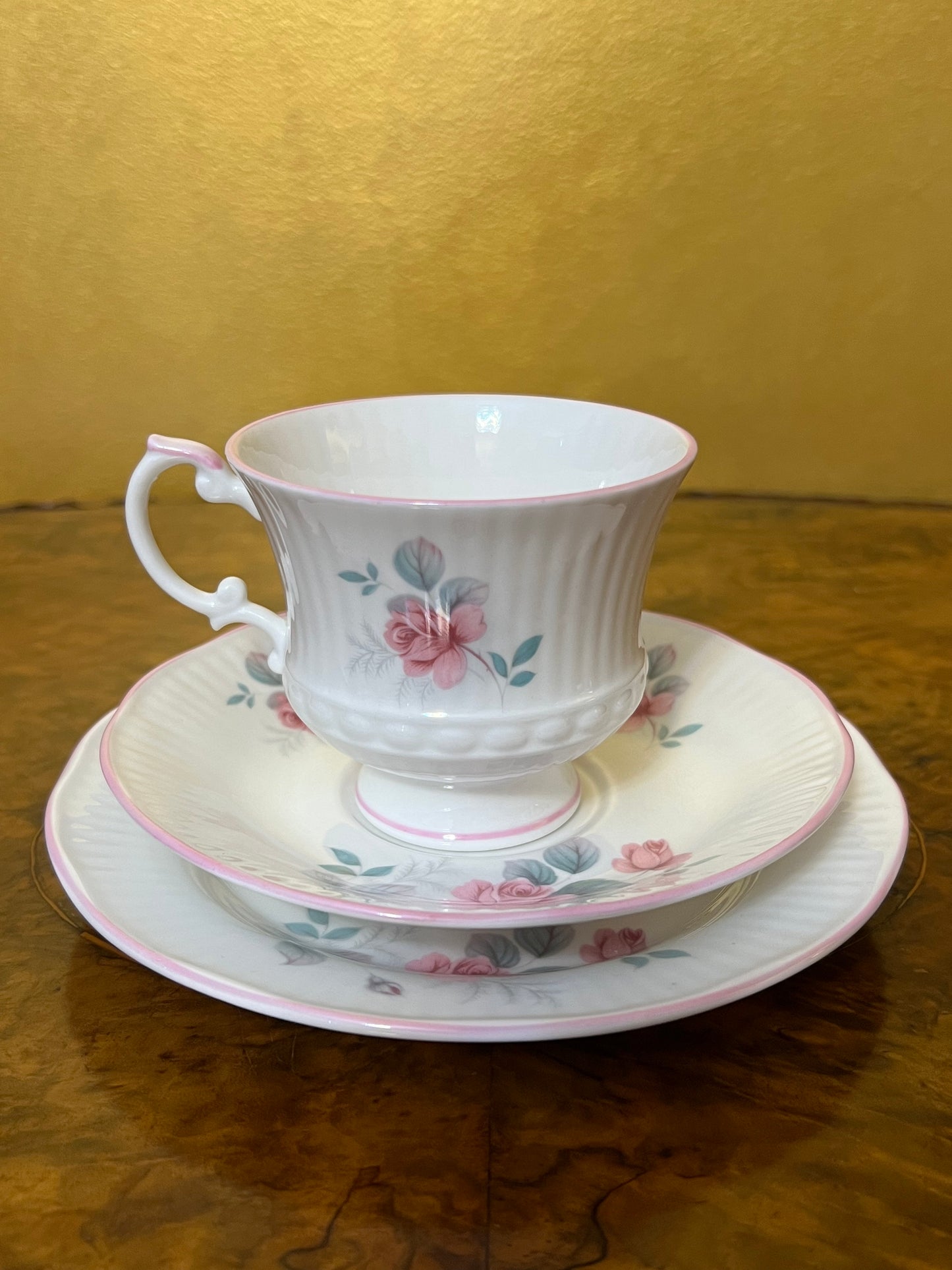 Elizabethan Staffordshire Pink Rose Tea Cup Trio Set