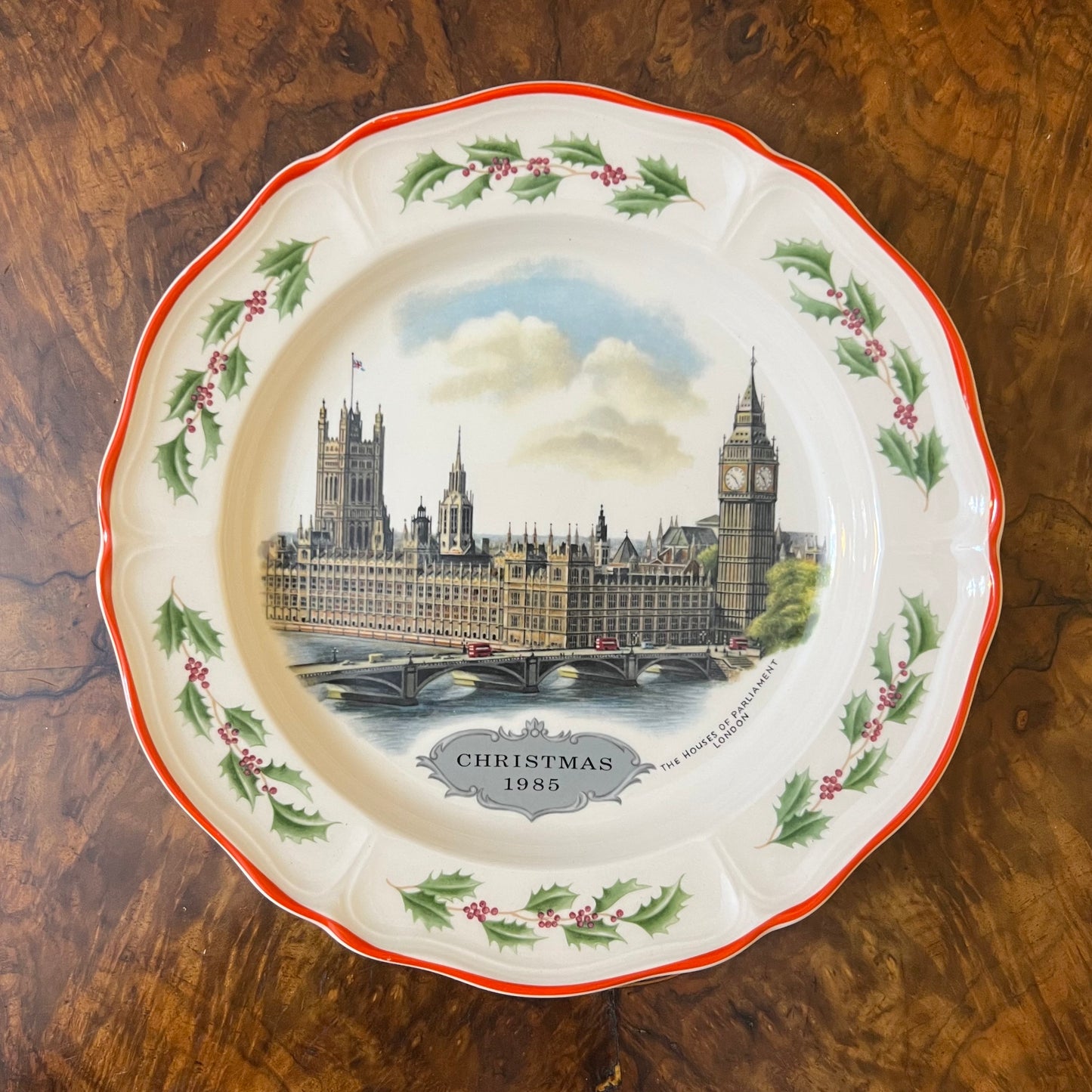 Wedgwood Christmas 1985 The House Of Parliament London Collectors Plate