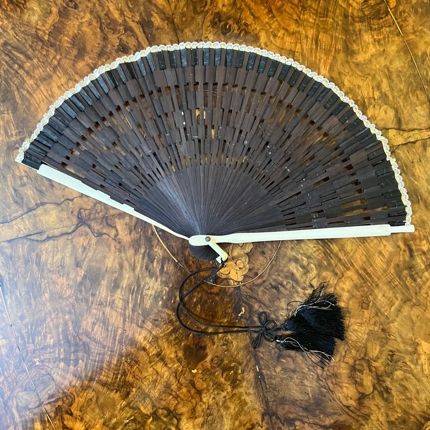 Vintage Ladies Hand Fan