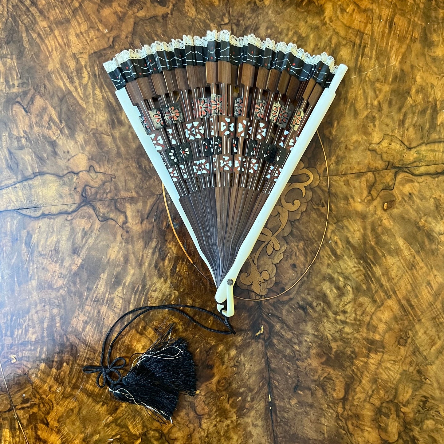 Vintage Ladies Hand Fan