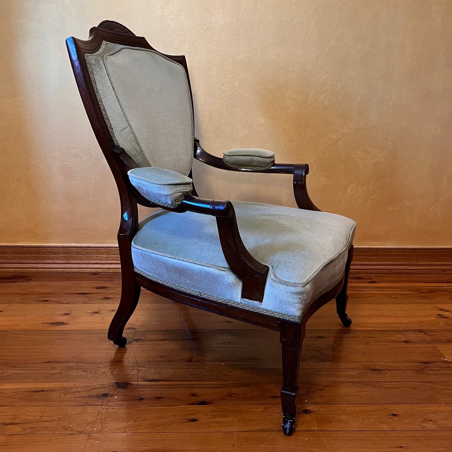 Antique Early 20th Century Walnut Four Piece Chair Set