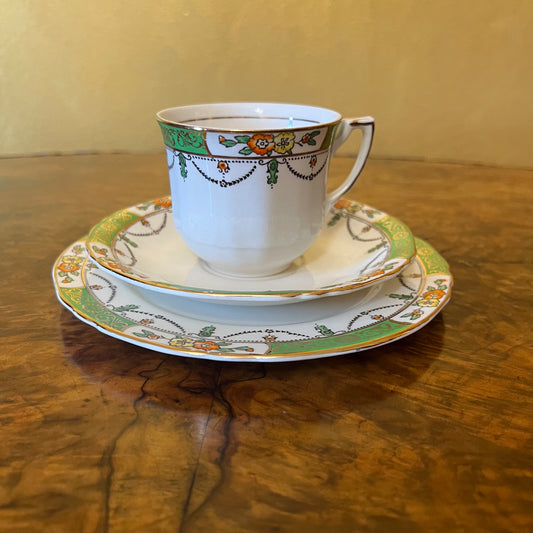 Vintage Alfred Meakin Green Tea Cup Trio Set