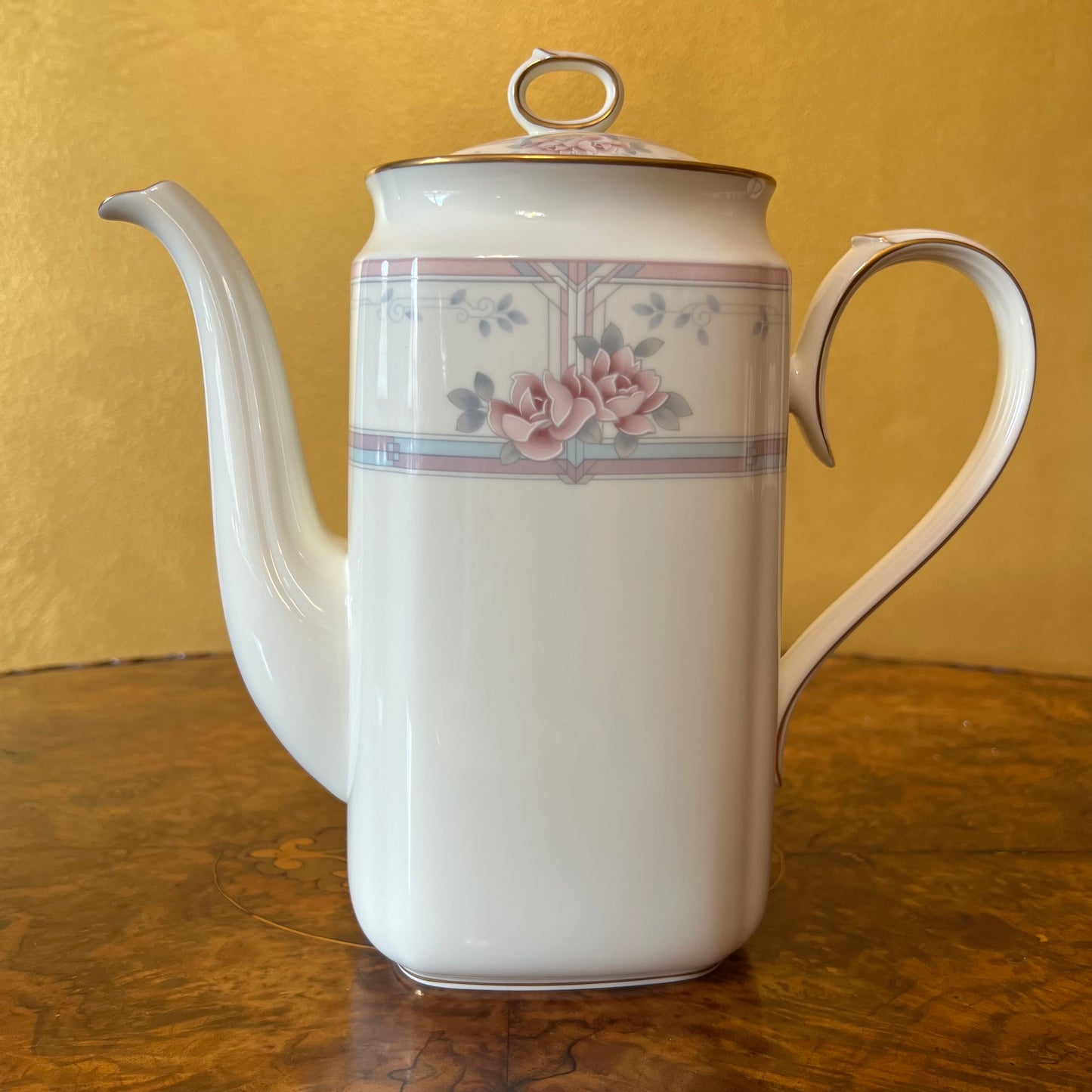 Noritake Magnificence Coffee Pot, Milk & Sugar And Platter Set