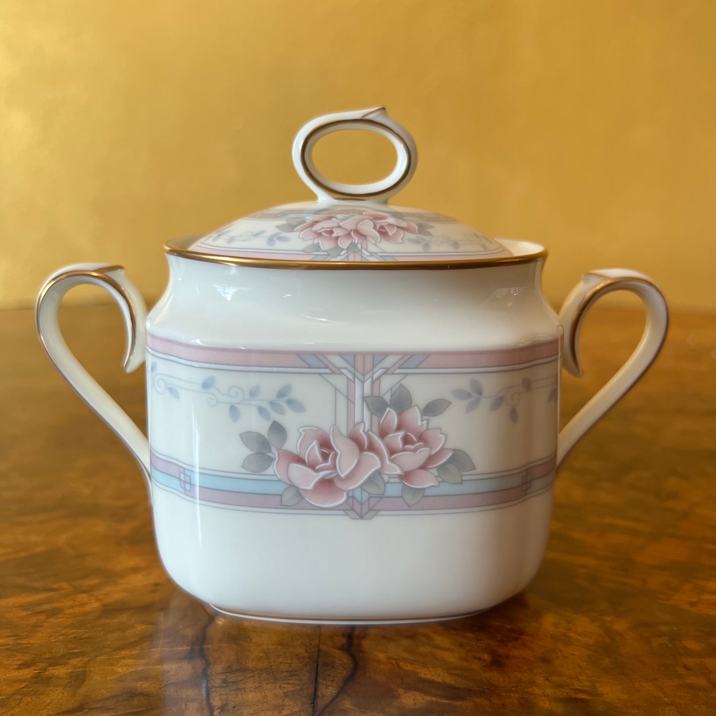 Noritake Magnificence Coffee Pot, Milk & Sugar And Platter Set