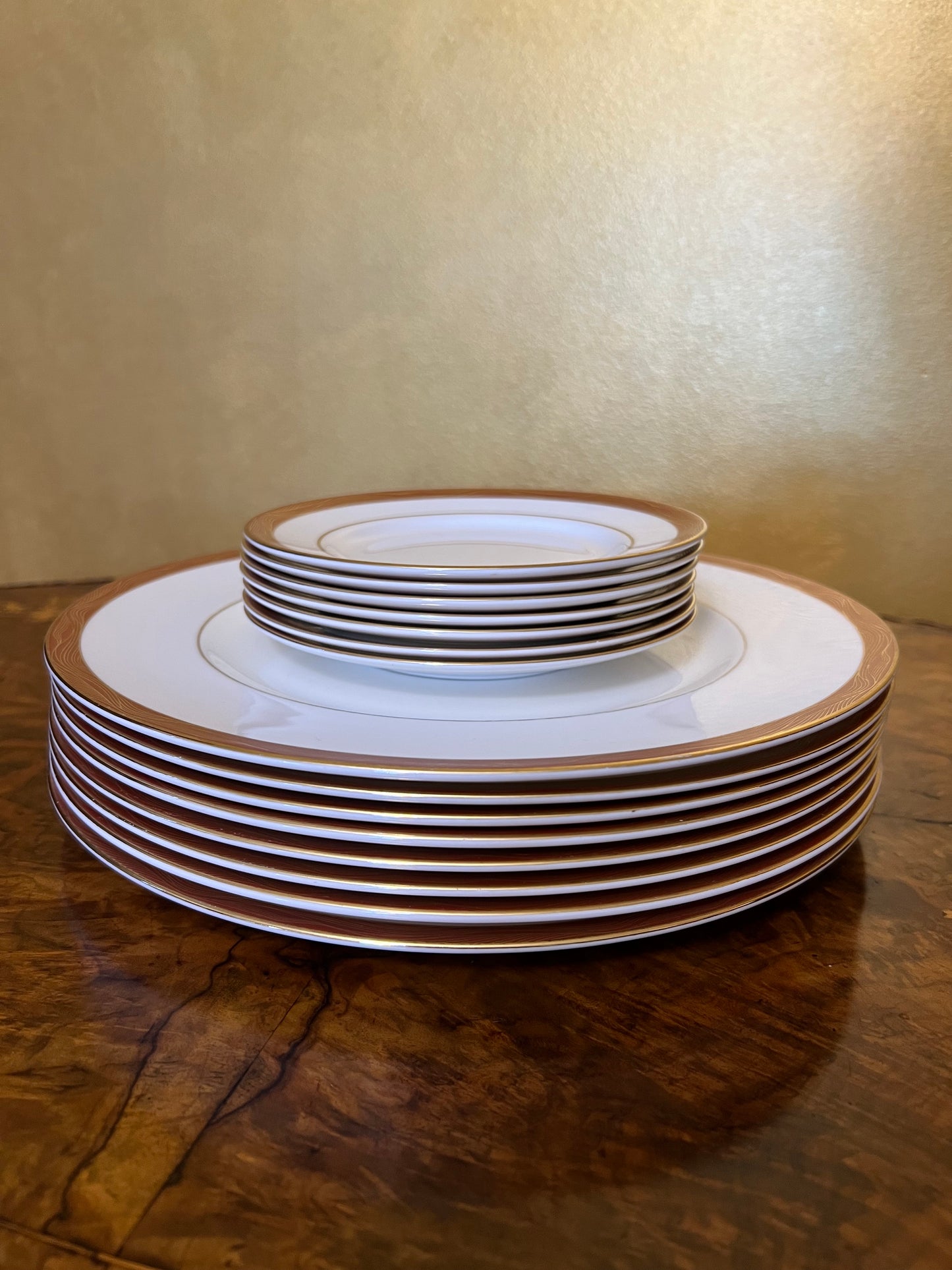 Wedgwood Paris Dinner Plate & Side Plate Set