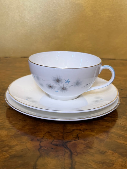 Vintage Royal Doulton Thistledown Tea Cup Trio Set