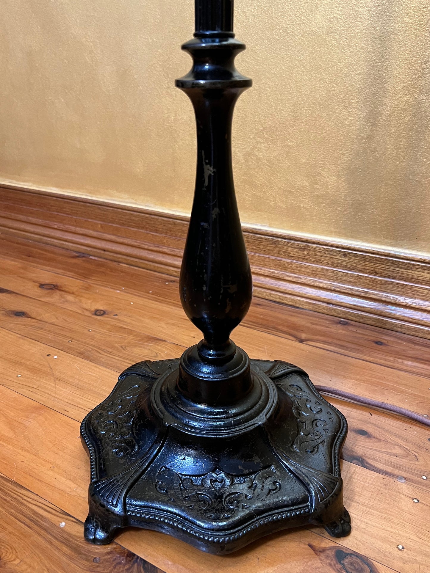 Antique Cast Iron Base with Currier And Ives Print Shade
