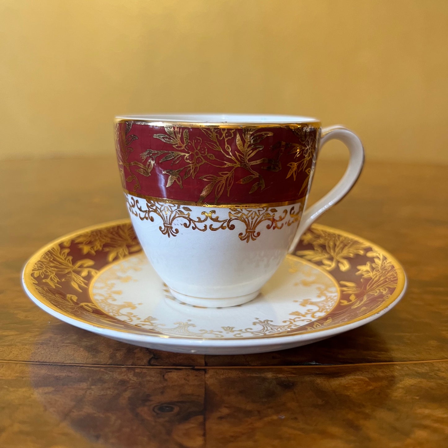 Vintage J & G Meakin Burgundy/Gold Coffee Cup & Saucer Five Sets