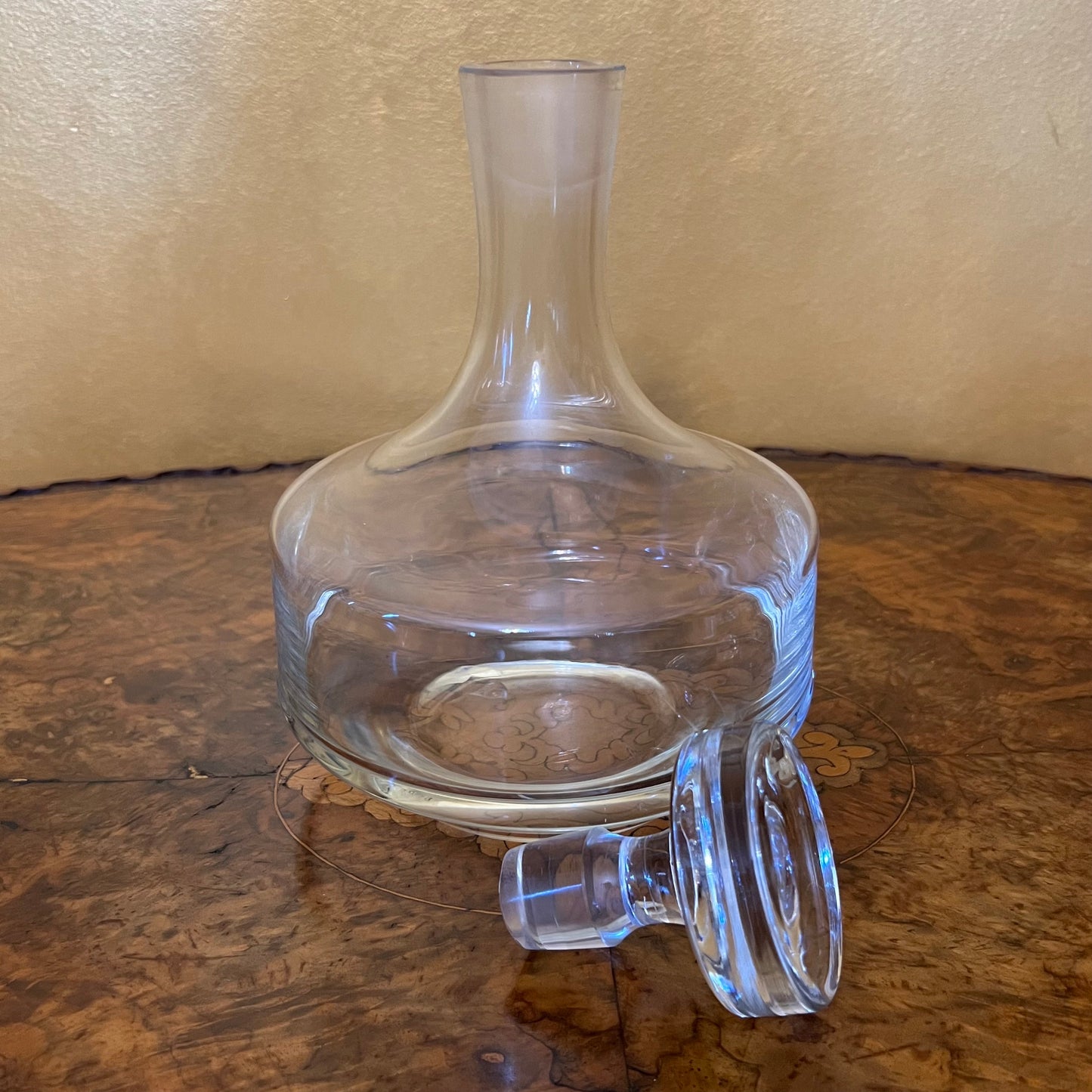 Vintage Decanter with Five Whisky Tumblers