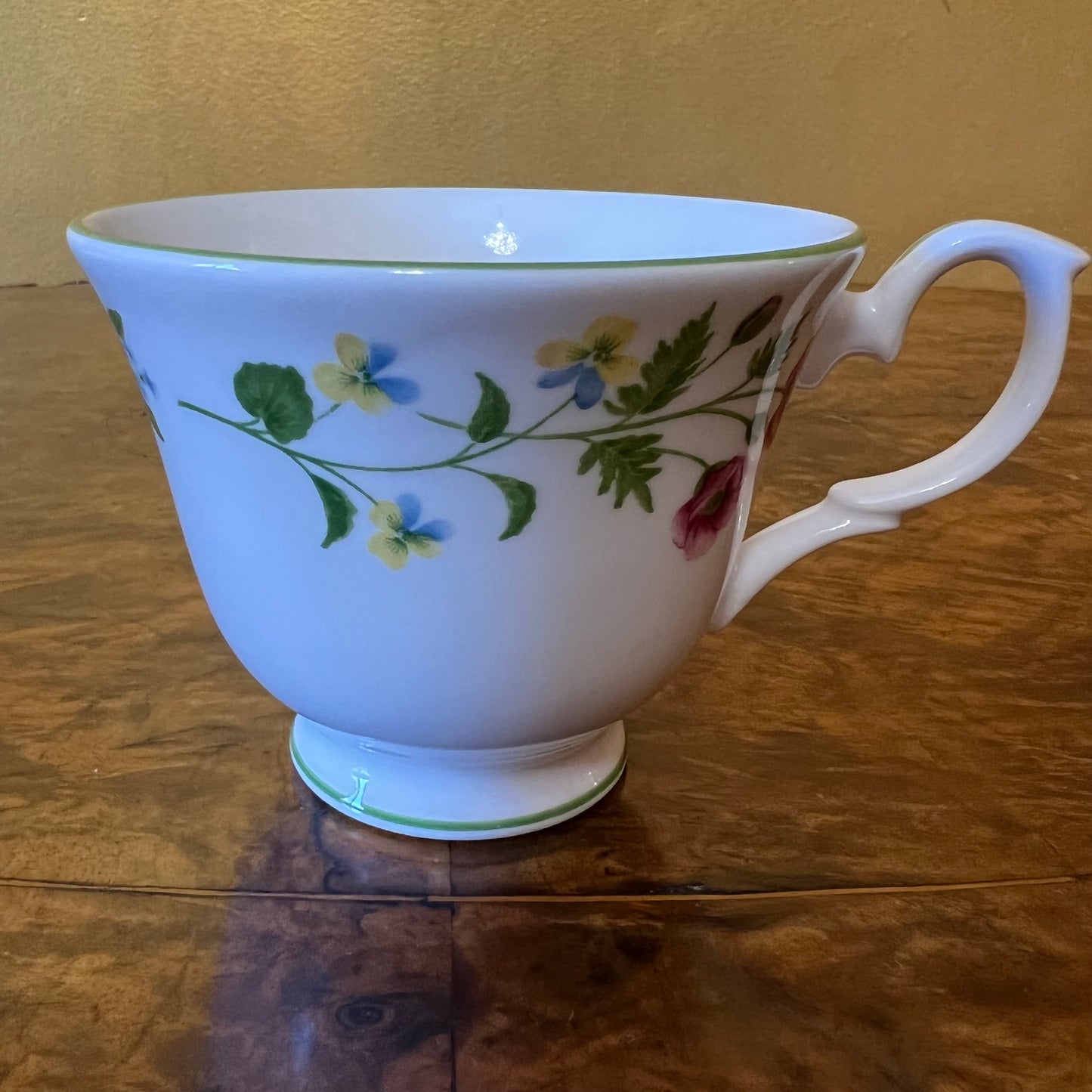 Vintage Duchess Freshfields Tea Cup Trio Set