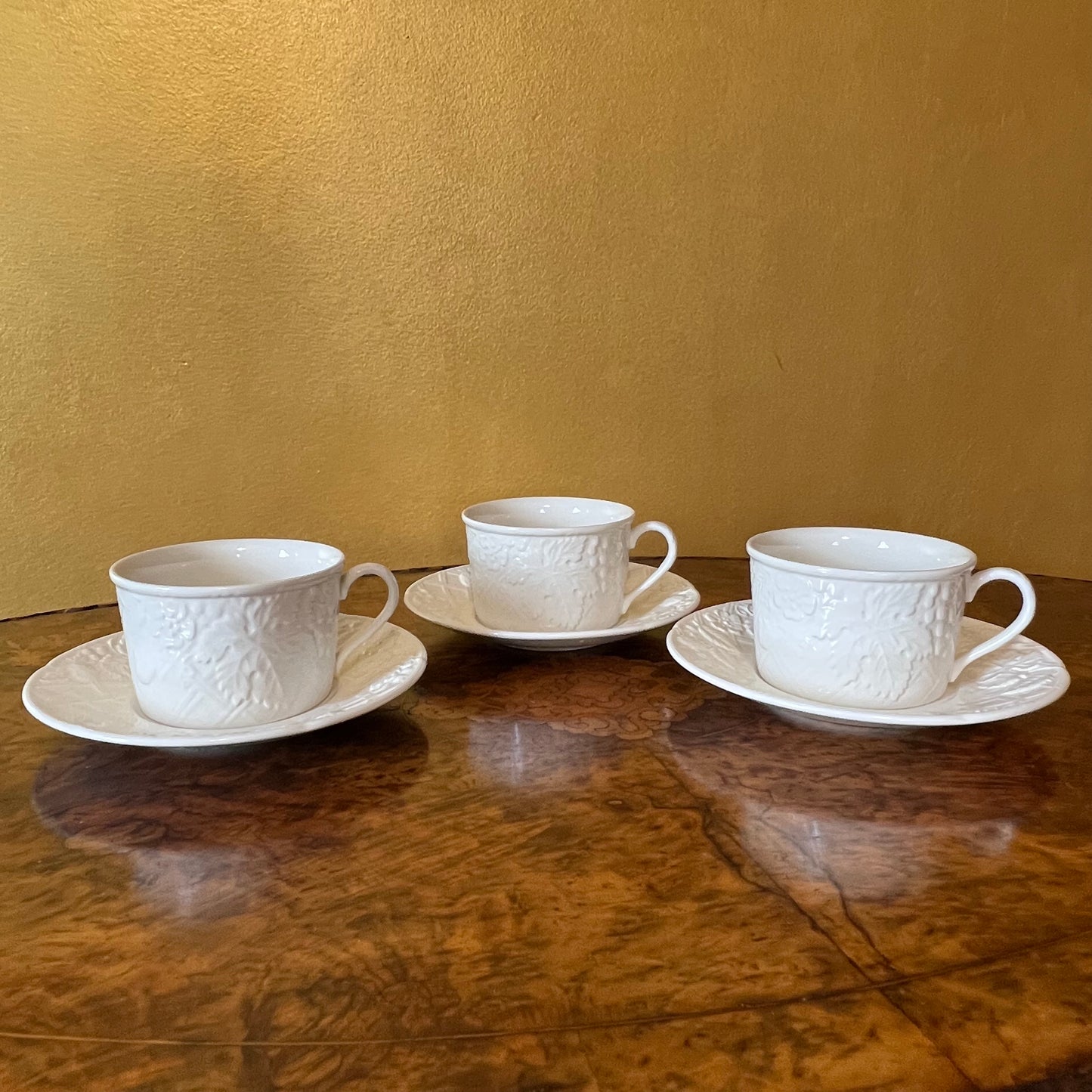 Mikasa English Countryside Tea Cup & Saucer Set Of Three