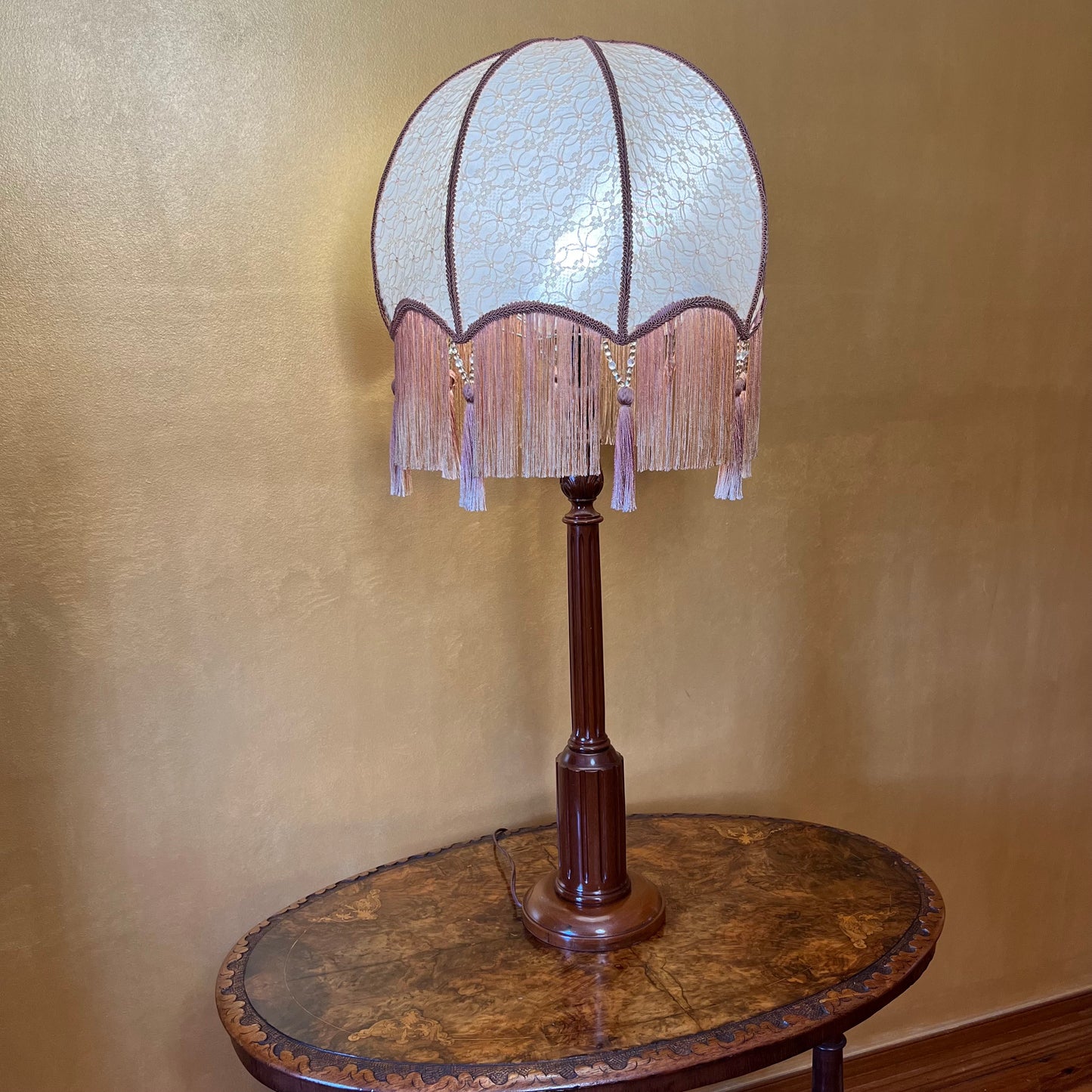 Vintage Lace Tassel Pink Lamp