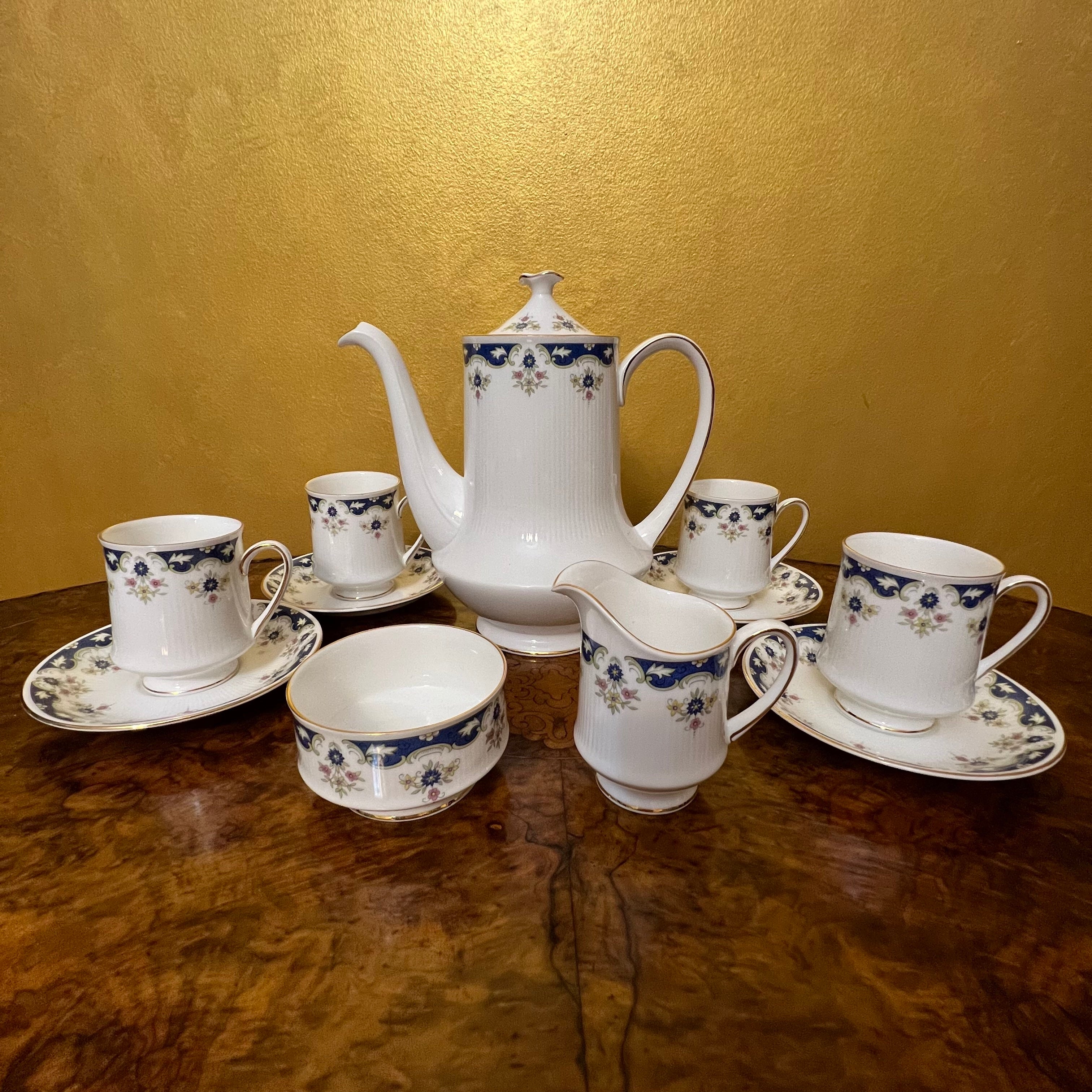 Paragon shop tea set