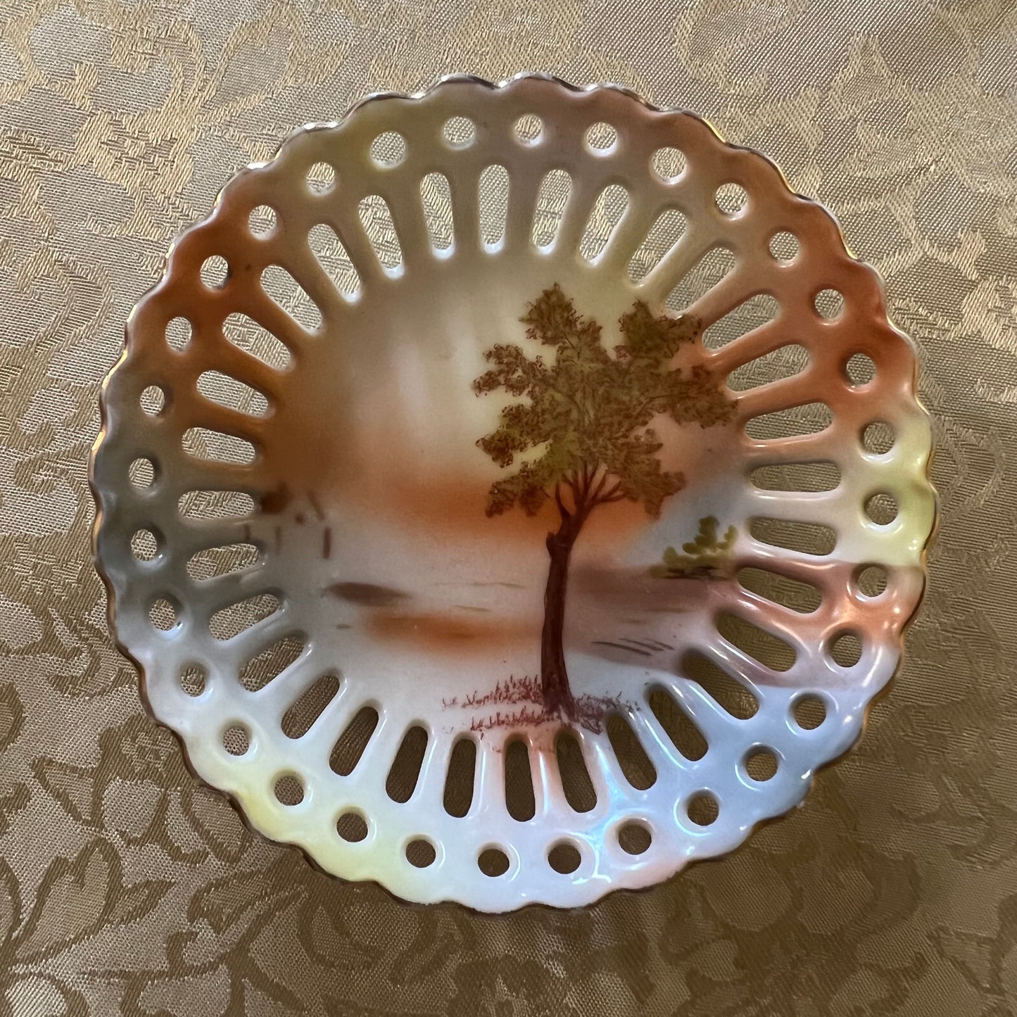 Victoria Czeche Slovakia Small Dish