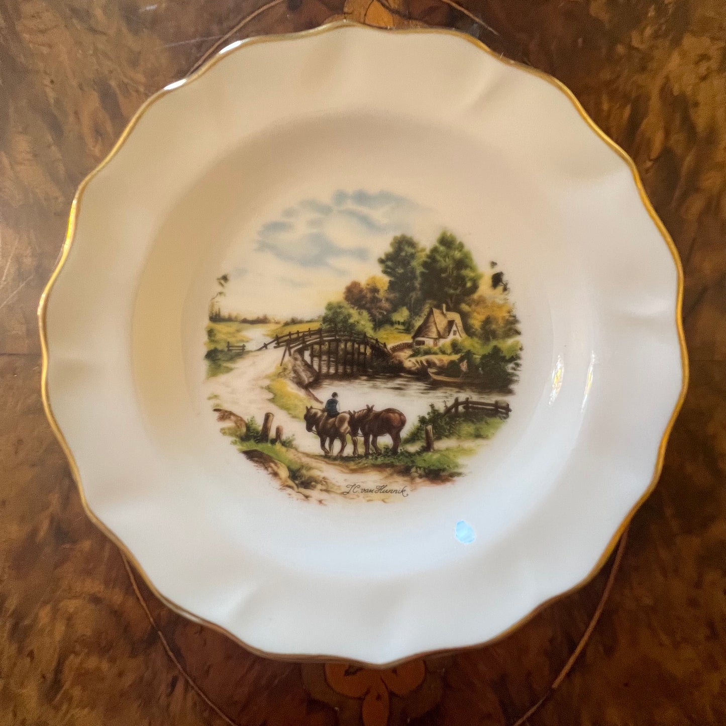 Duchess JC Van Hunnik Small Dish