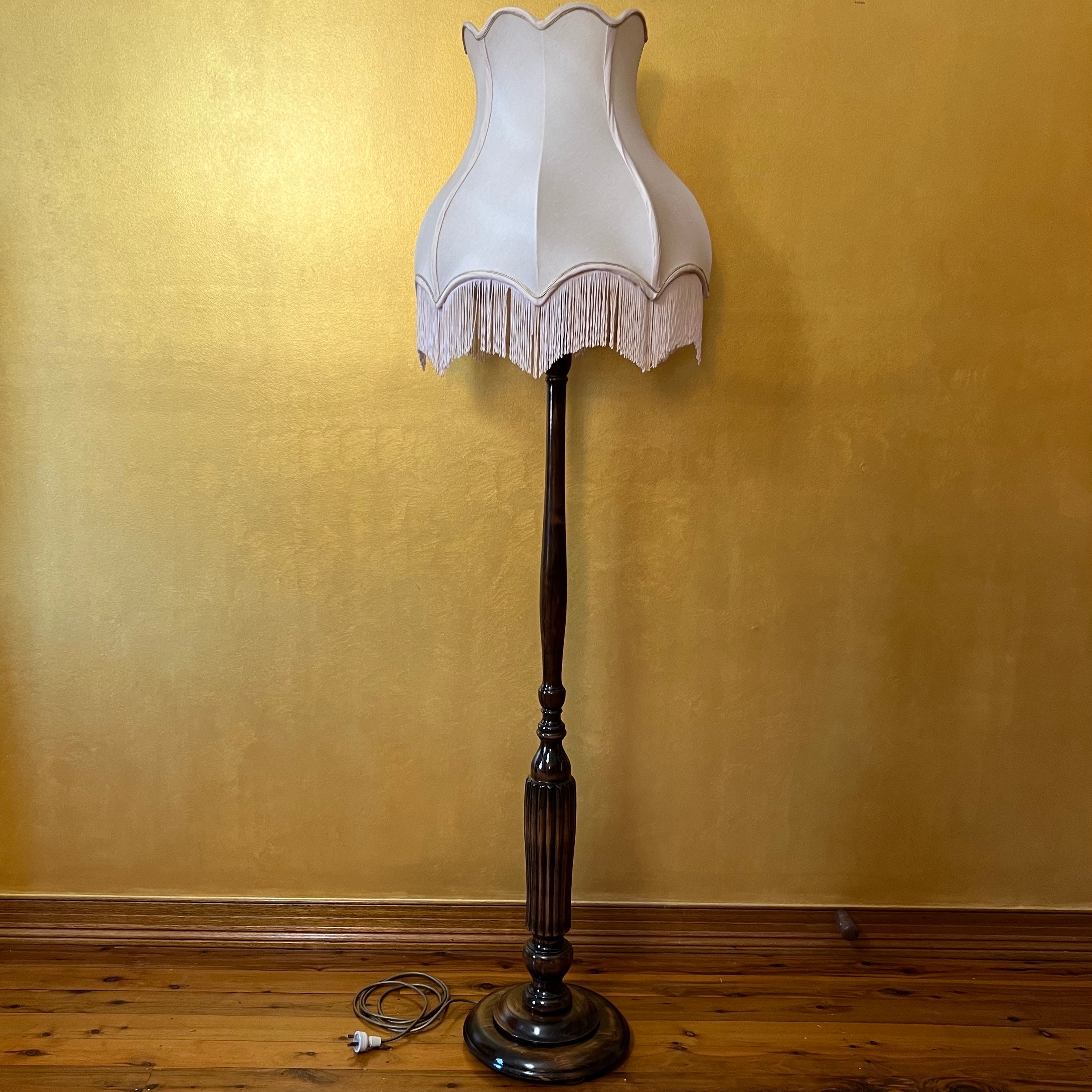 Floor lamp deals pink shade