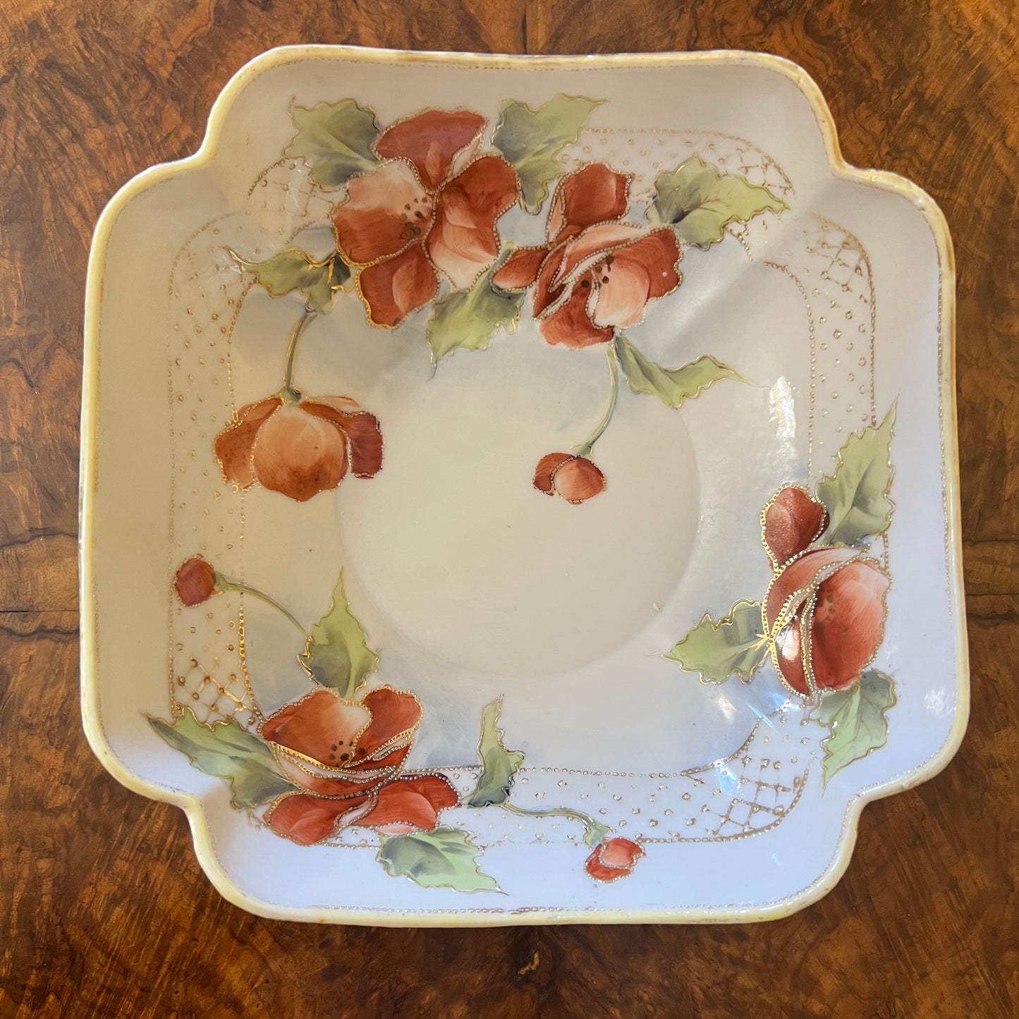 Early 20th Century Japanese Poppy Print Serving Bowls Pair